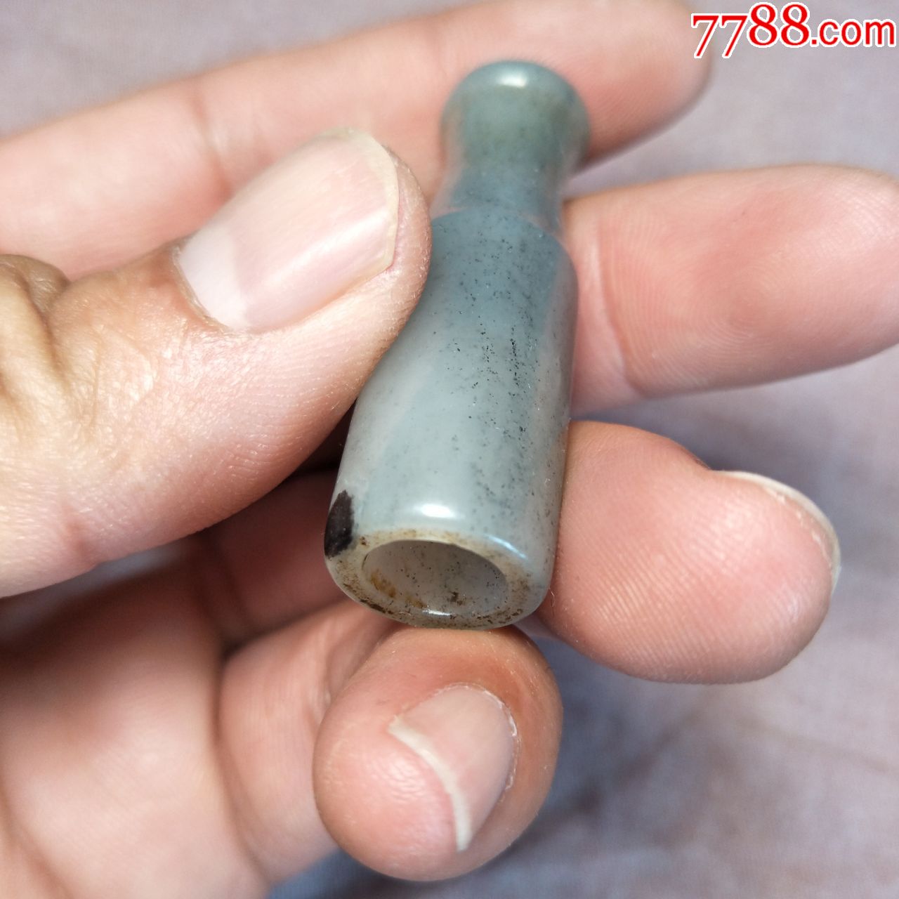 清代和田青花玉资料烟嘴.包老包快油性极好长4.8厘米直径1.5厘米
