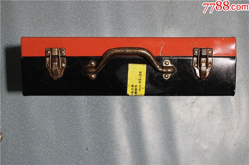 21607231a.jpg