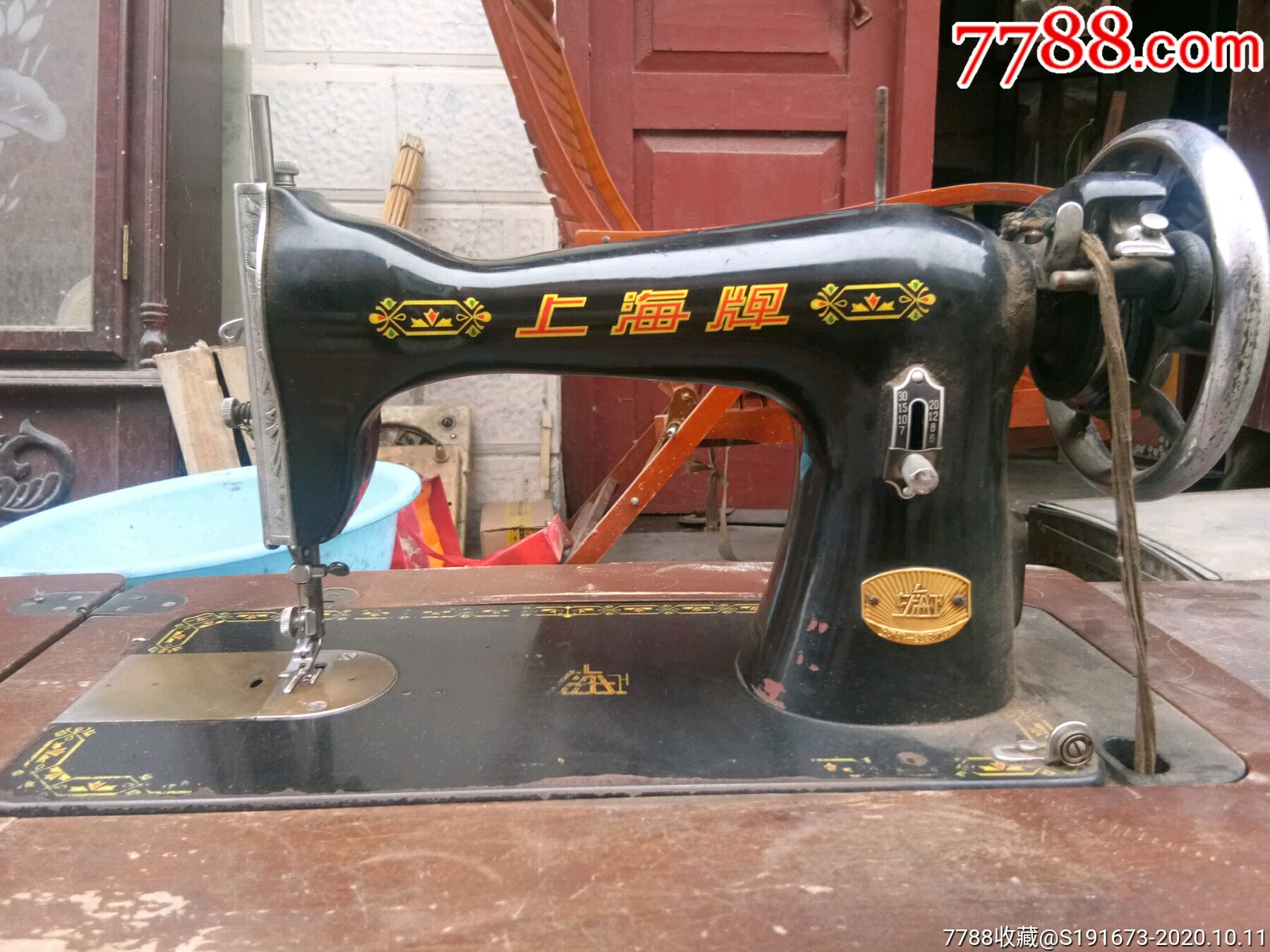 上海牌缝纫机机头(货走物流邮费到付)