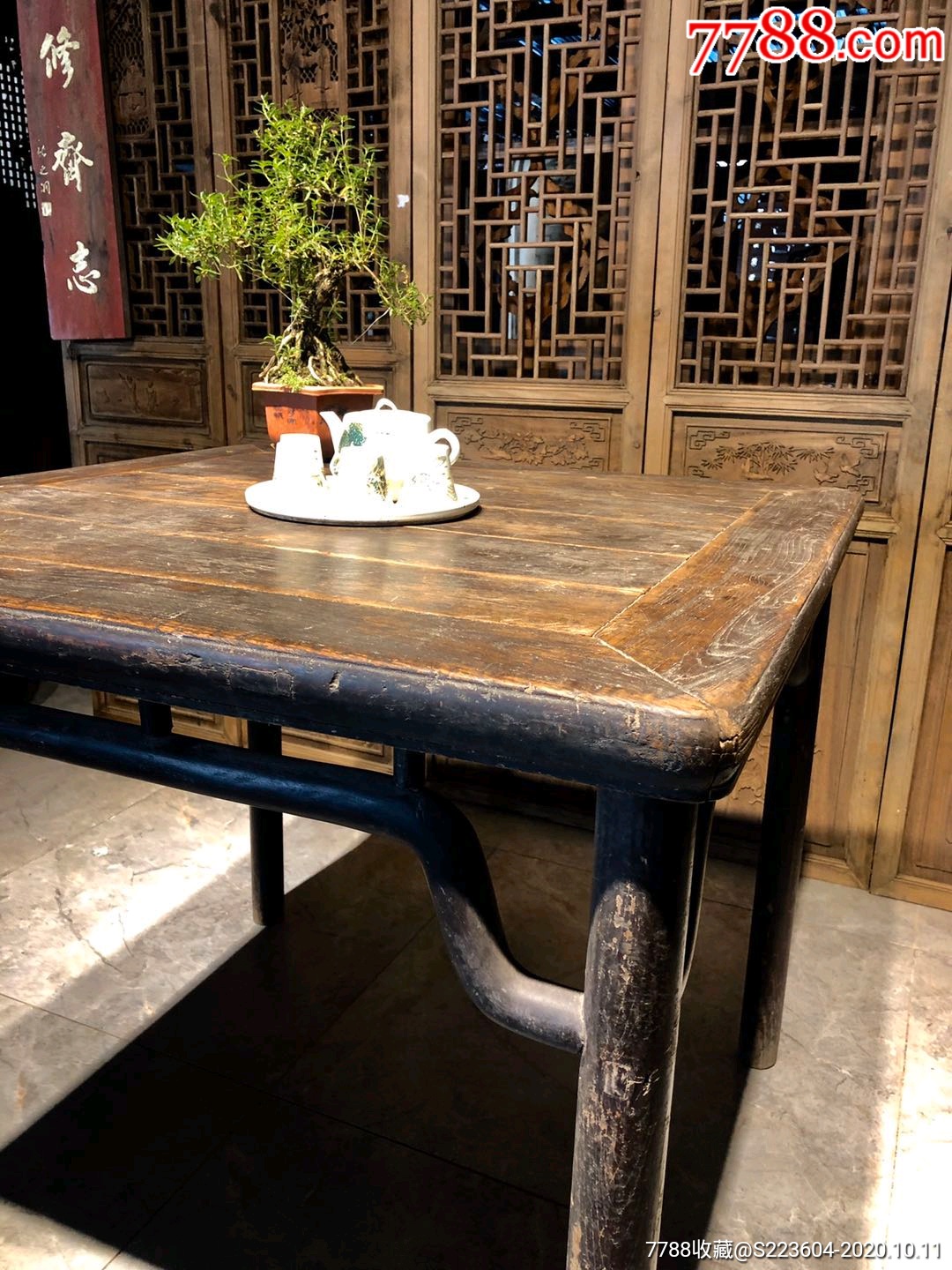 清代榆木方桌,保存完整,整体大方漂亮雅观,源头老货,古韵味极浓,样子