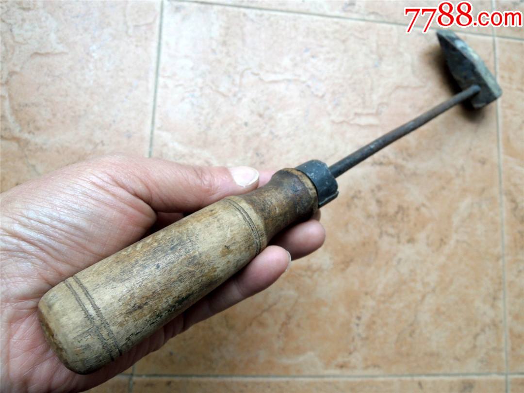 怀旧收藏2010旧社会长杆木柄红铜烙铁刑具钉锤356g355cm