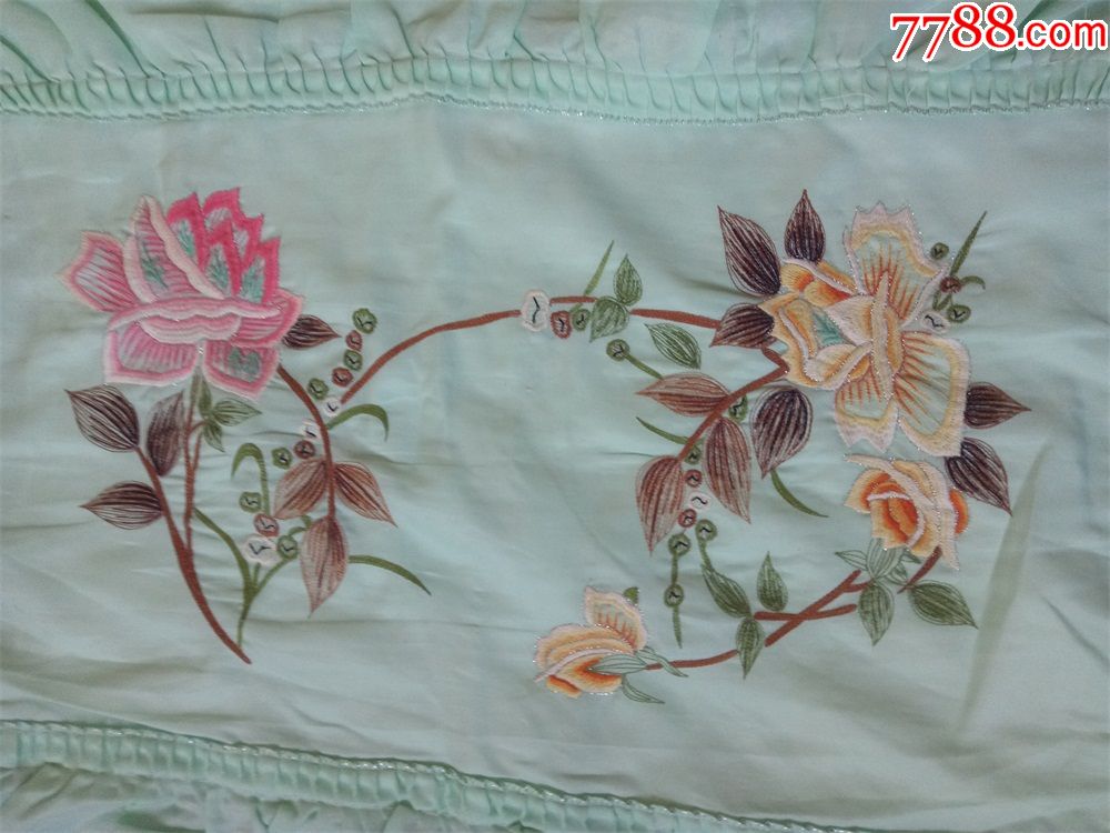 怀旧收藏八十年代刺绣枕套花朵图案淡绿色底一对儿