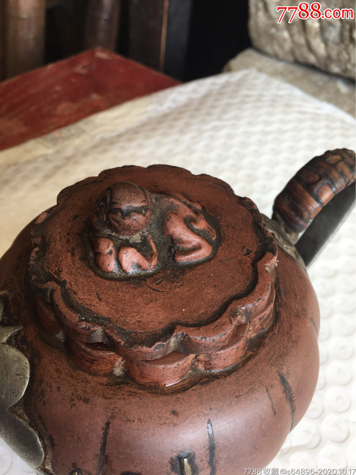 清代瑞兽扭瓜棱型老紫砂壶
