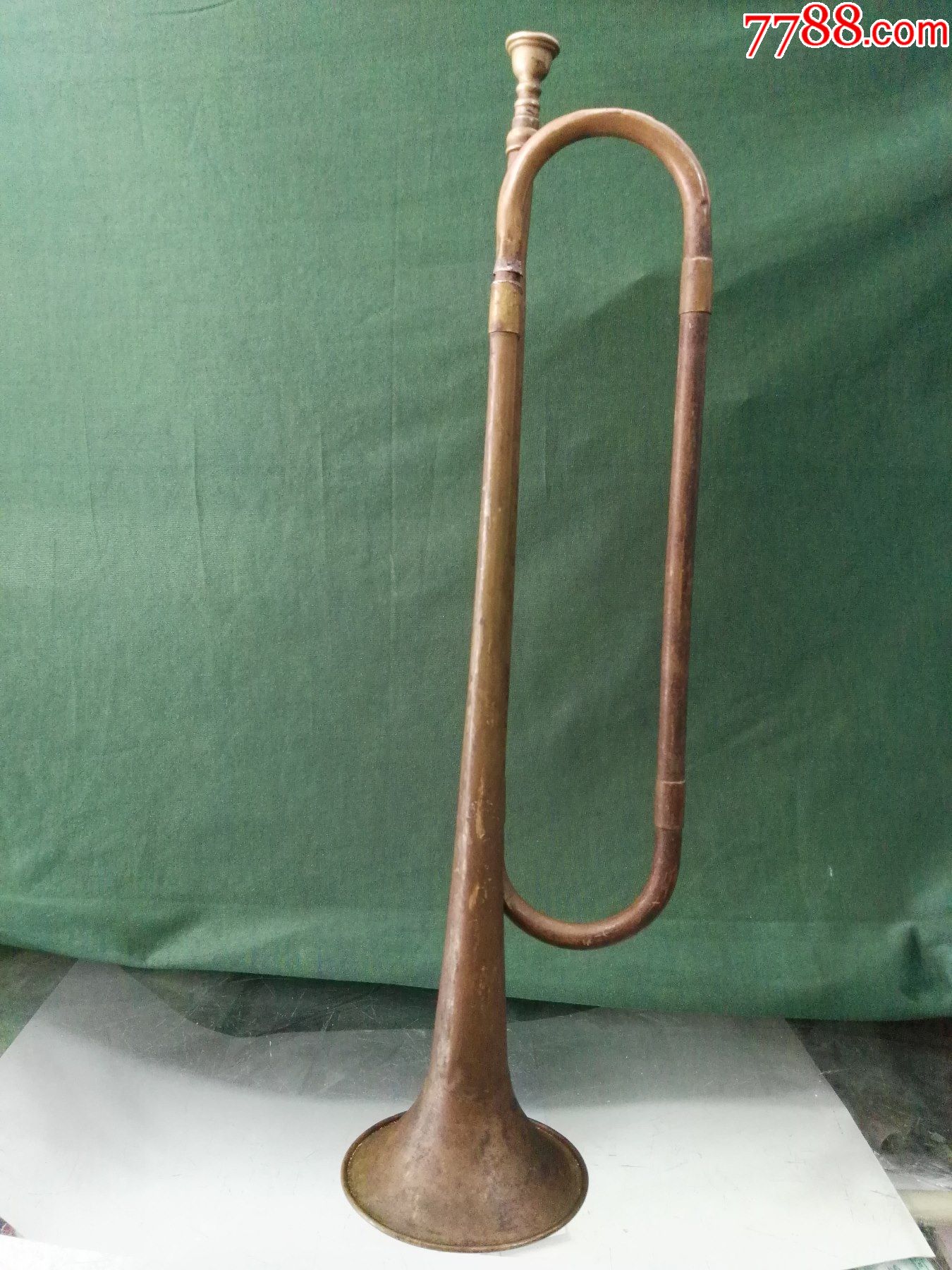 建国前解放用冲锋号一把