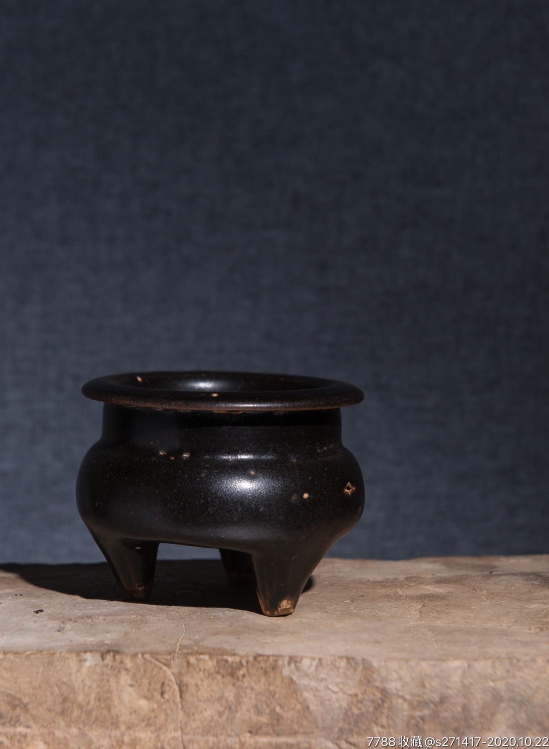 南宋赣州窑鬲式炉全美品三足香炉名品香炉—赣州窑三足全品黑釉香炉鬲