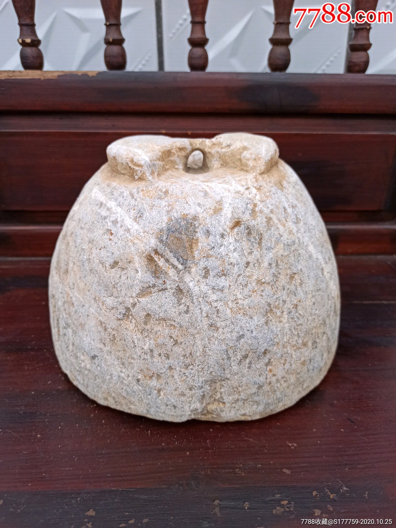 明清大号石权石权元宝式首扭圆润完整底足处凹陷岁月痕迹明显寓意良好