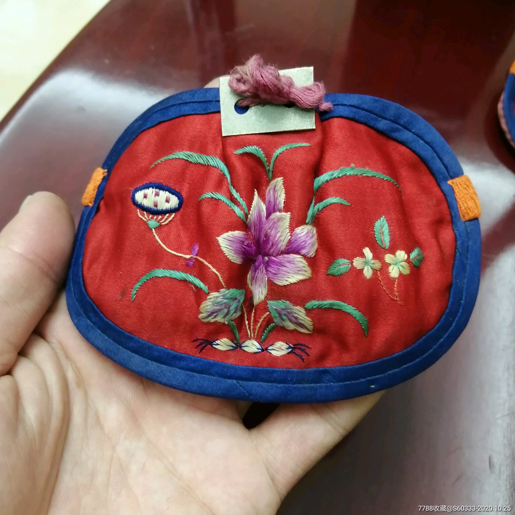 民国连生贵子刺绣荷包一对定情信物