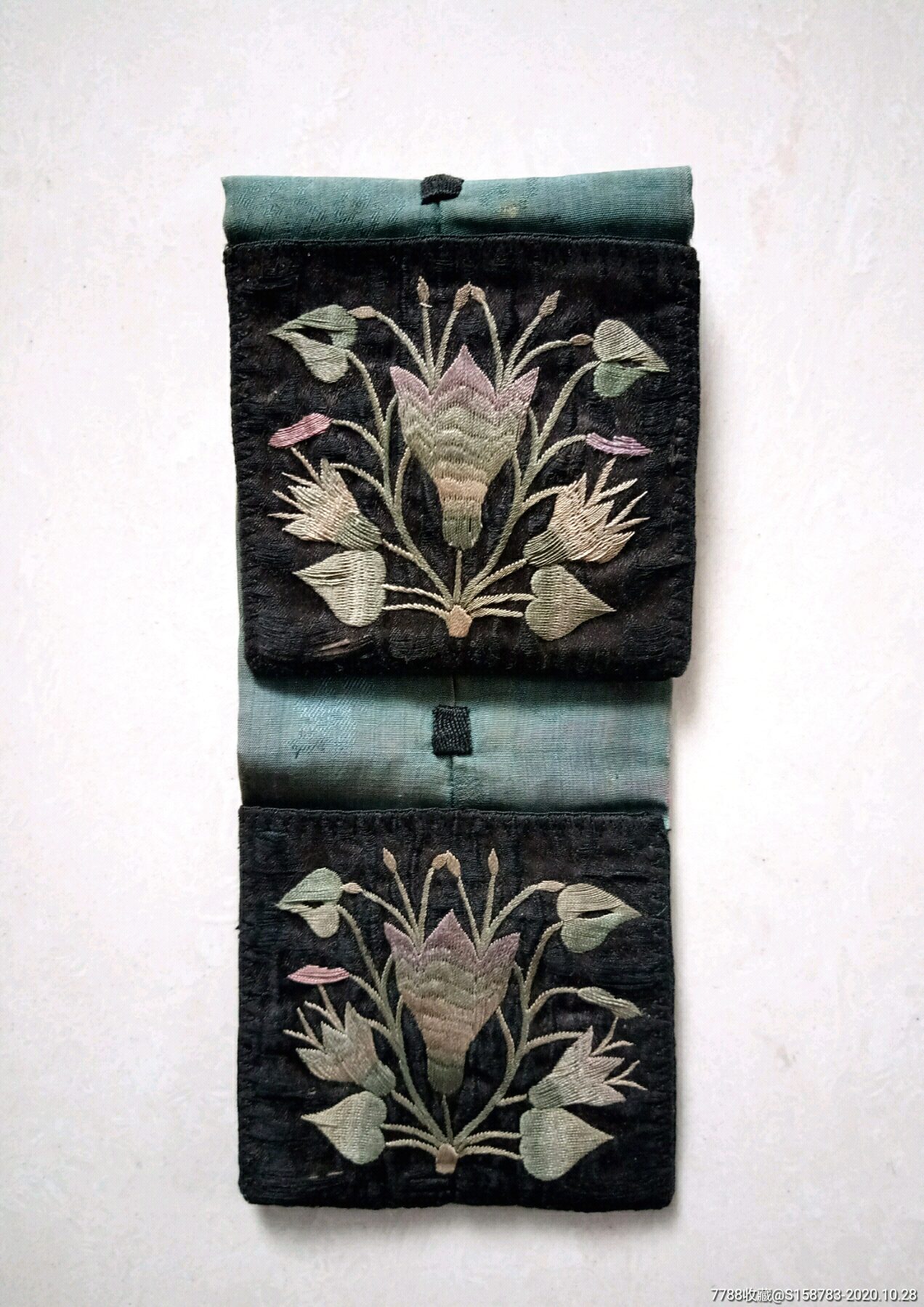 清代花开并蒂图案的褡裢