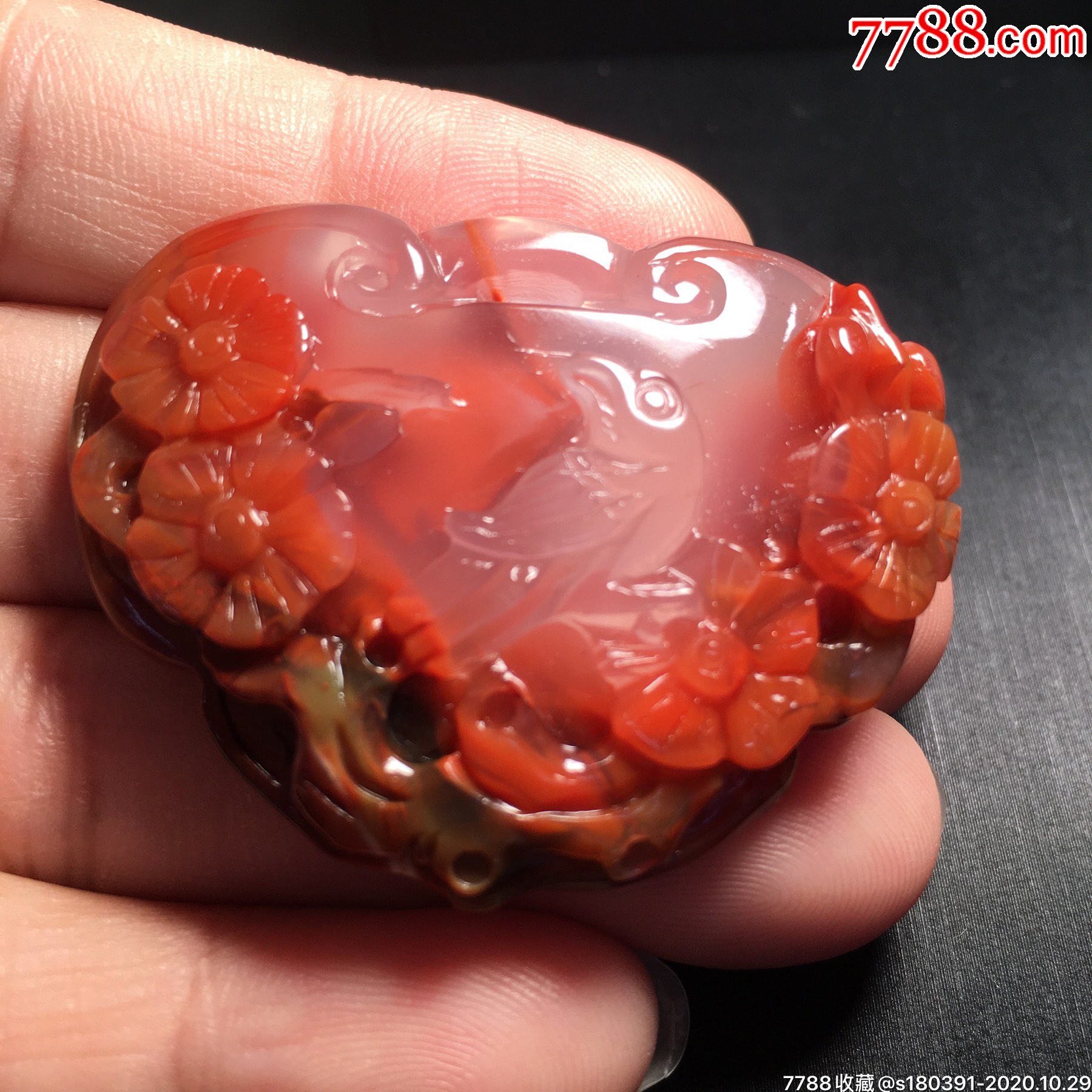 南红玛瑙雕件吊坠