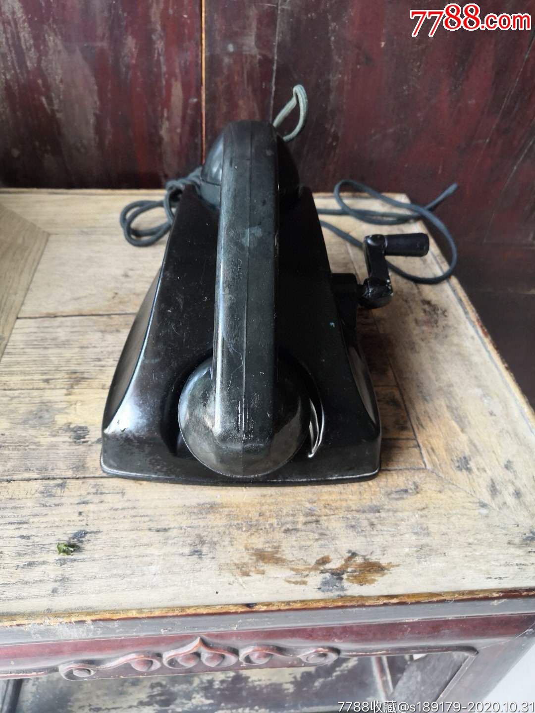五十年代*用手摇电话机61
