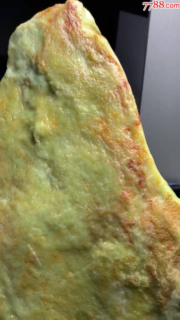 寿山月尾艾叶绿大毛料1.2公斤(九十年代老料,色味极好,手工好刻!