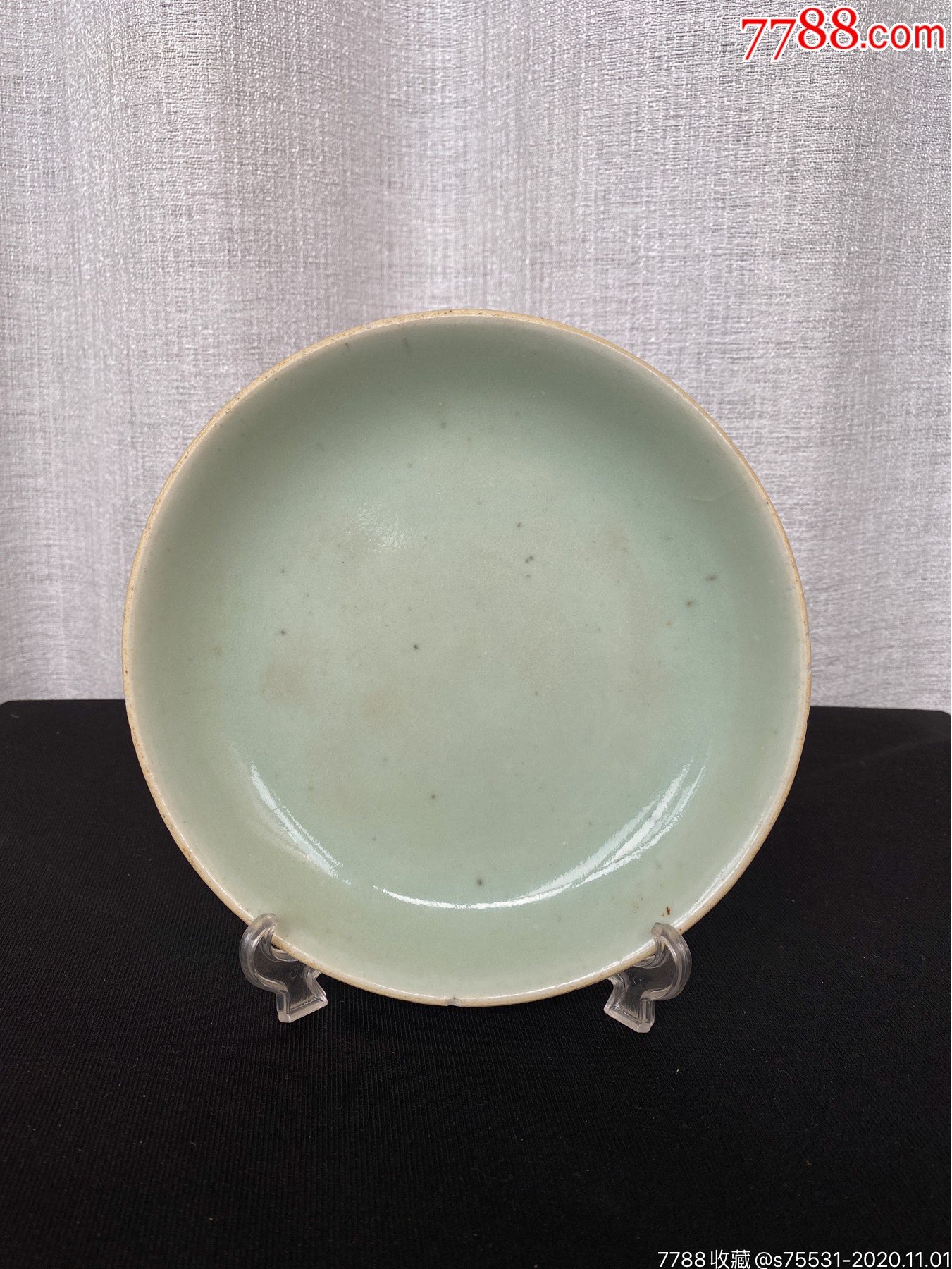 清嘉庆时期景德镇窑豆青釉盘_青瓷/秘色瓷_相濡以沫【7788收藏__收藏