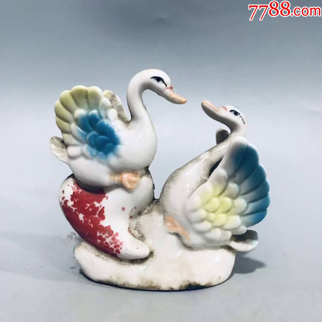 老瓷鹅摆件