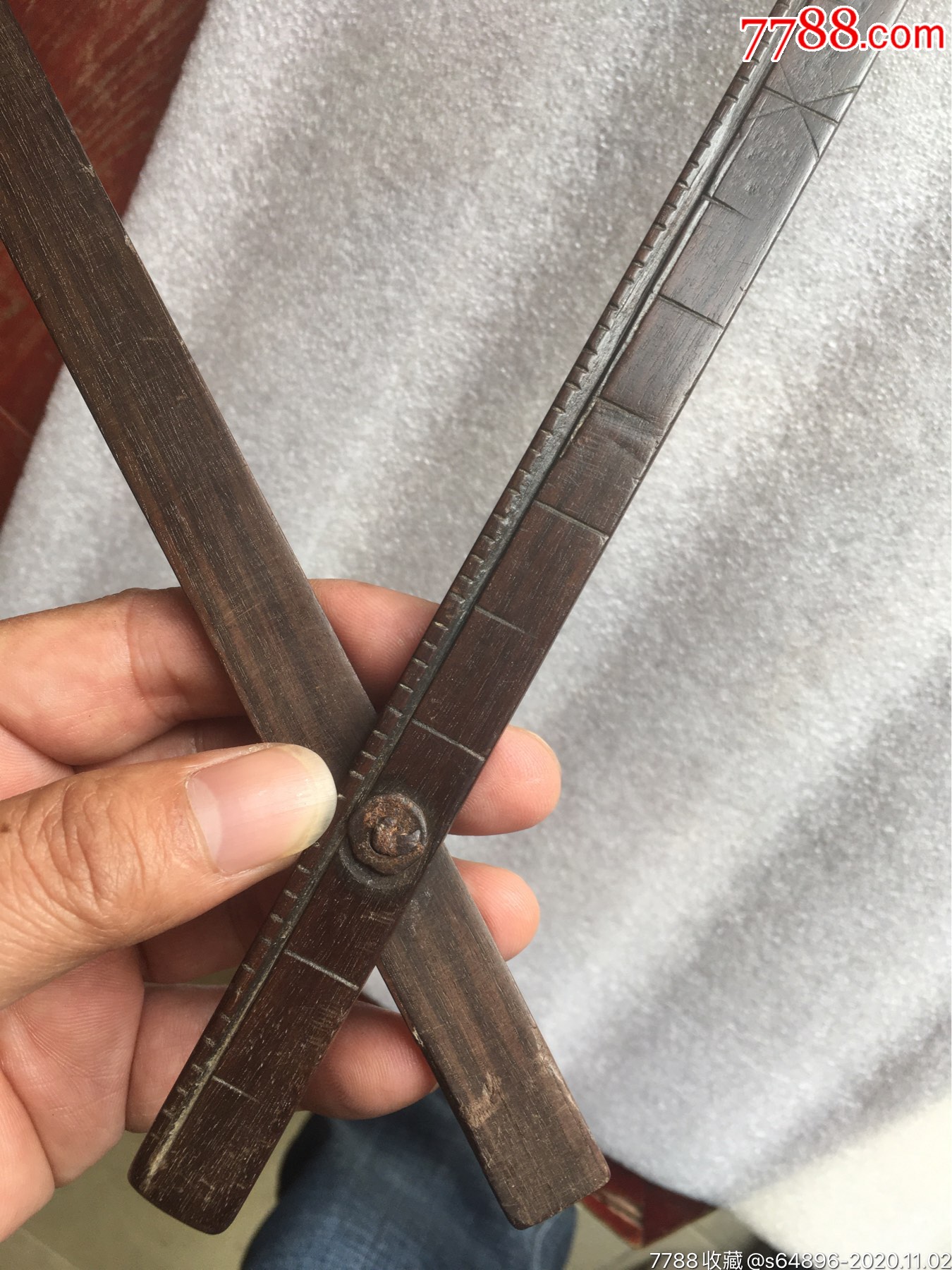 清代美工特殊造型老红木尺子