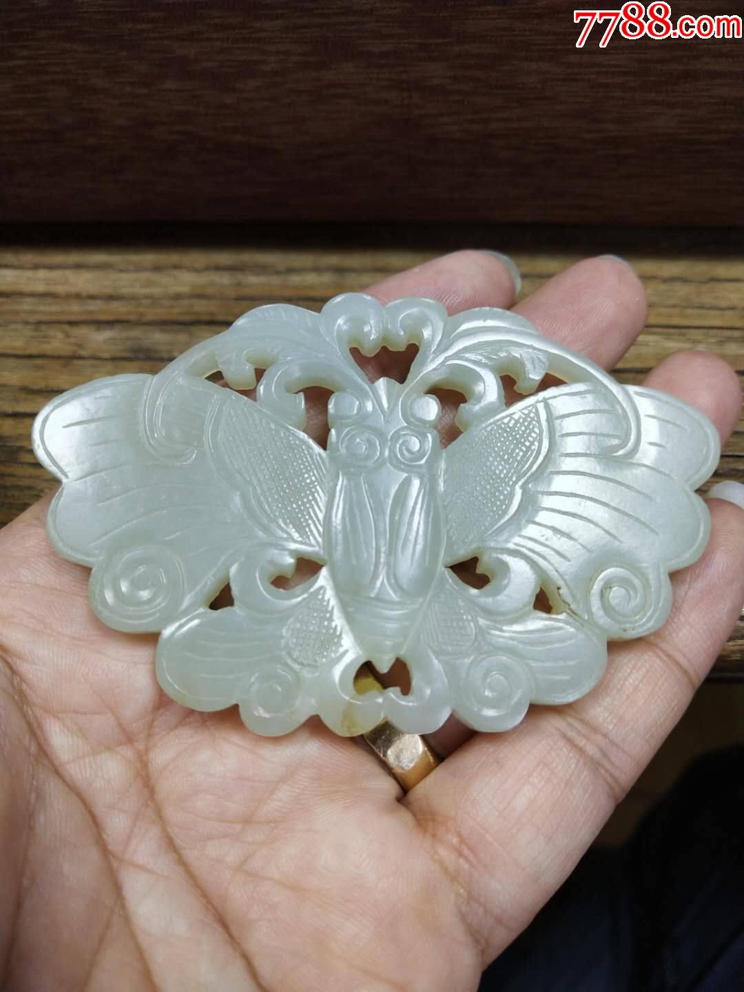 清代和田大蝴蝶玉佩