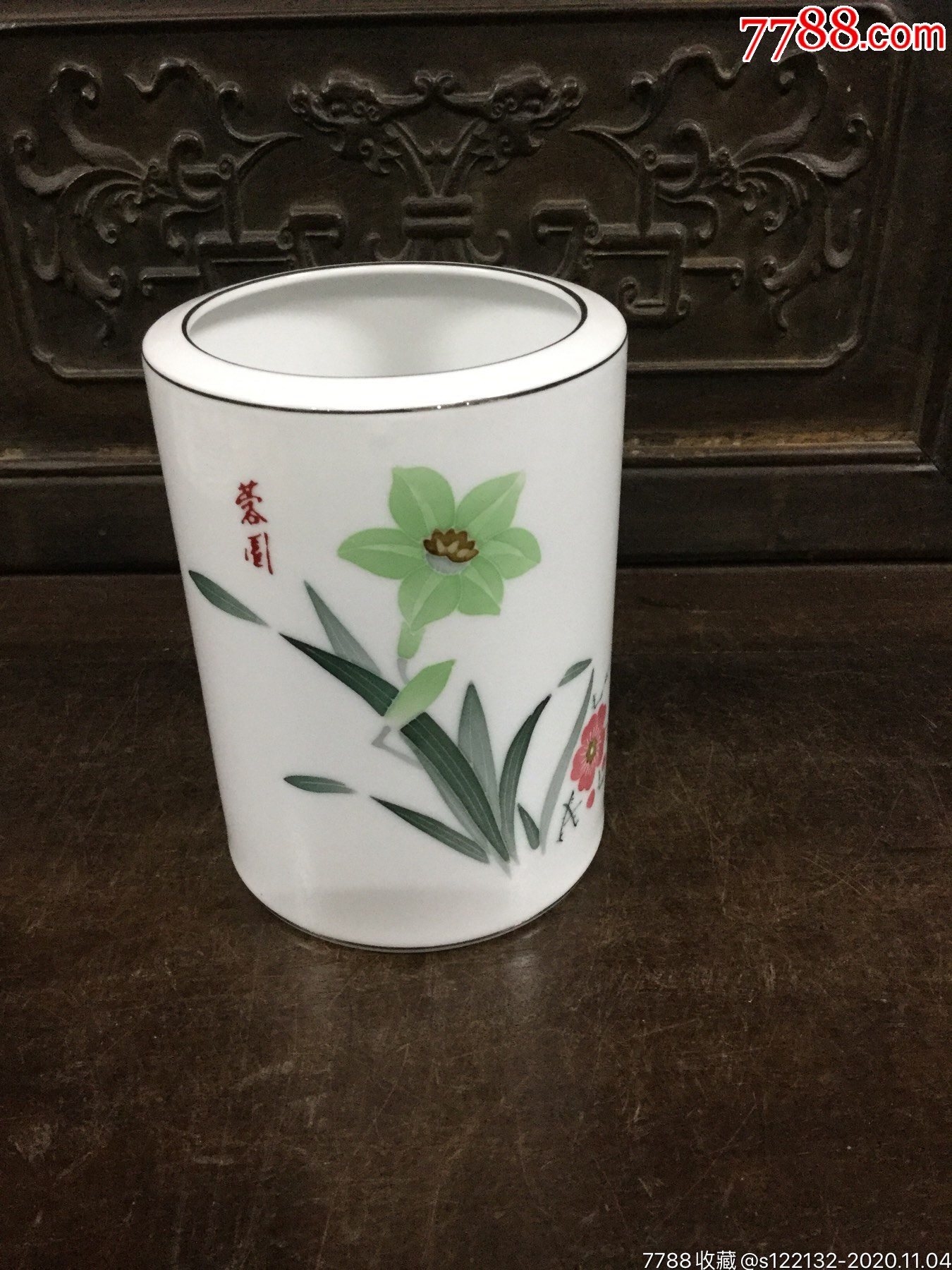 5品99湖南界牌陶瓷研究所特制手绘御温杯一对￥10,0008.5品99湖南