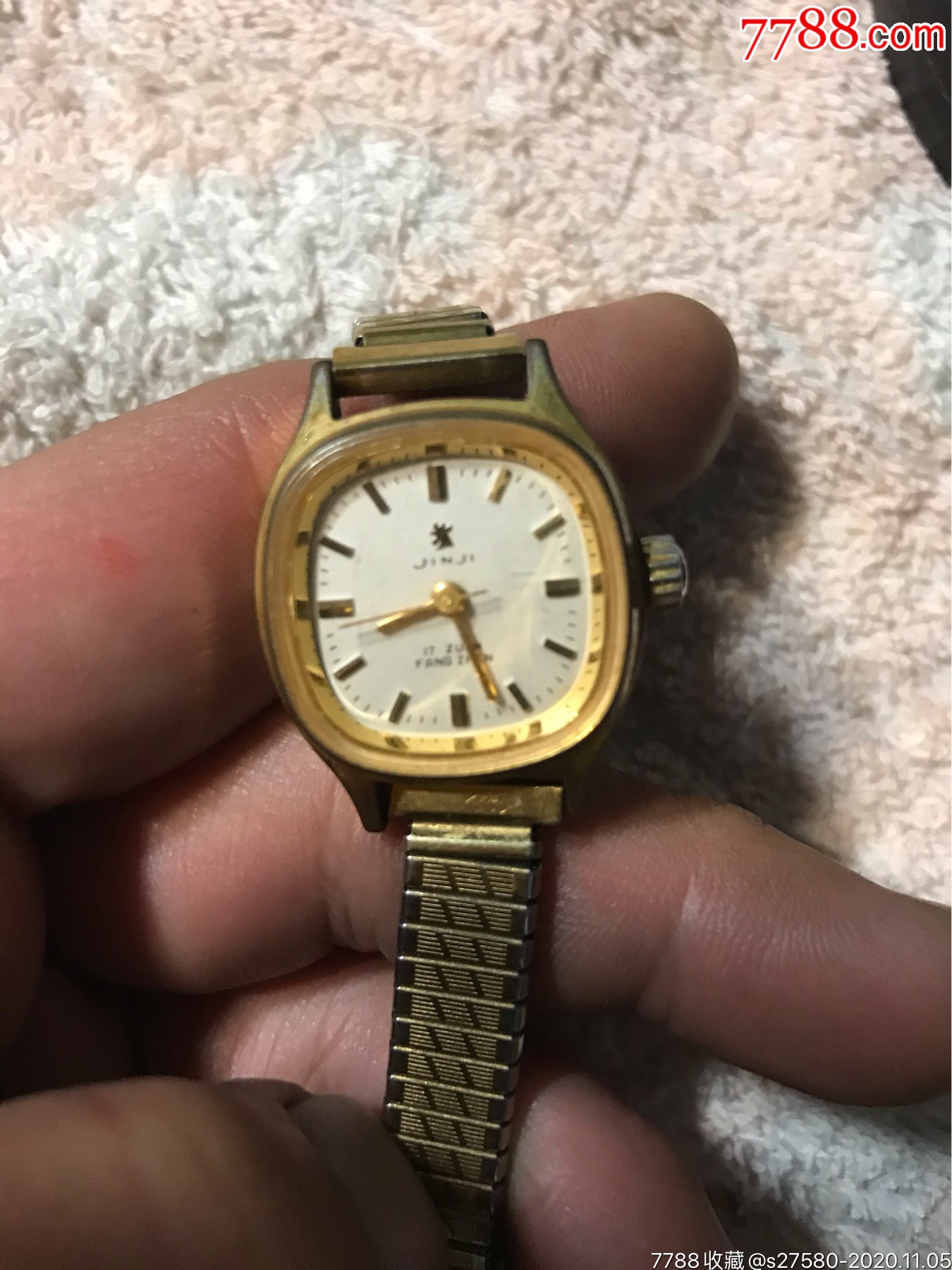 文革时期上海产金鸡女士手表