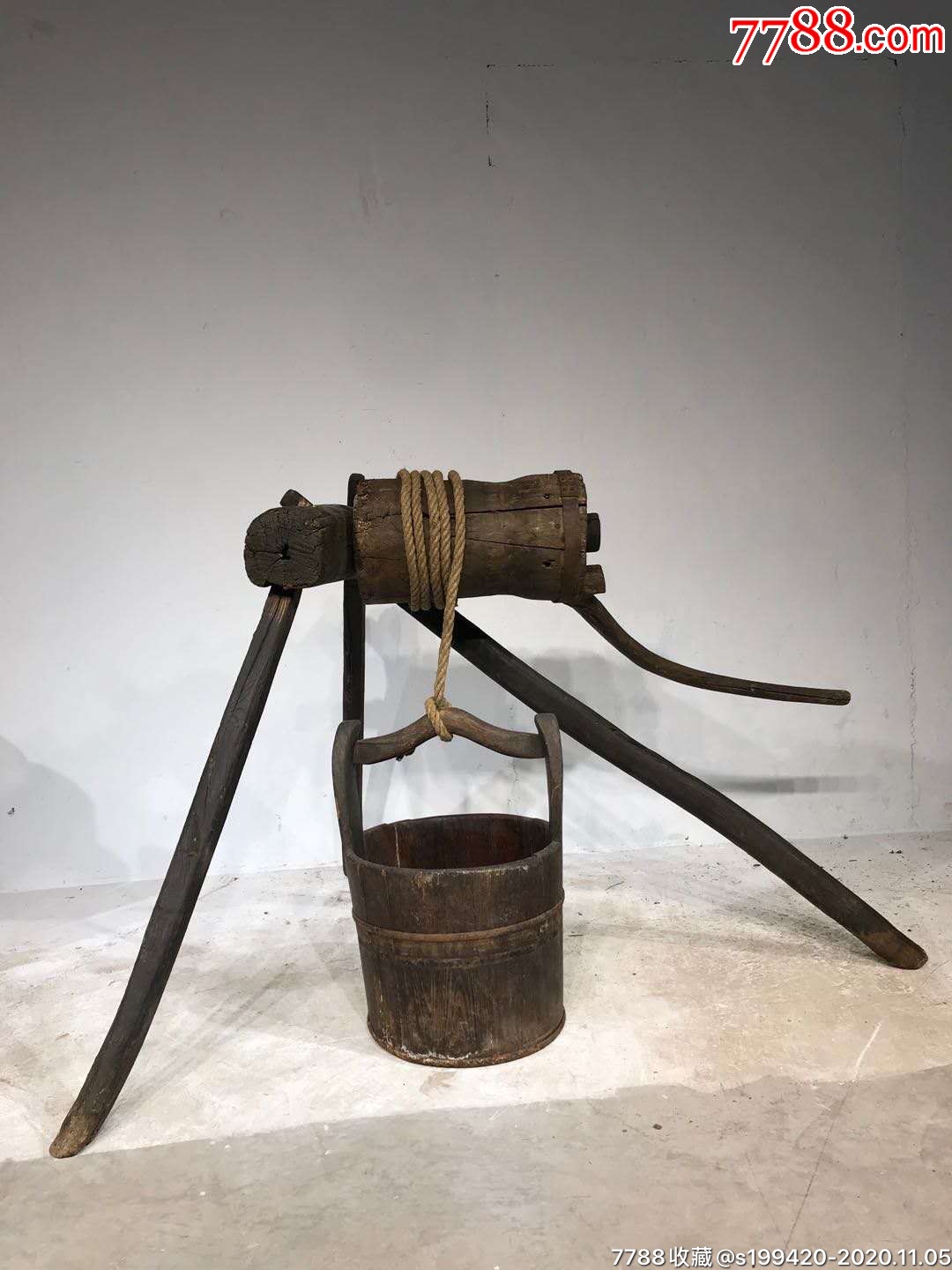 民俗精品,辘轳一套.品相如图.