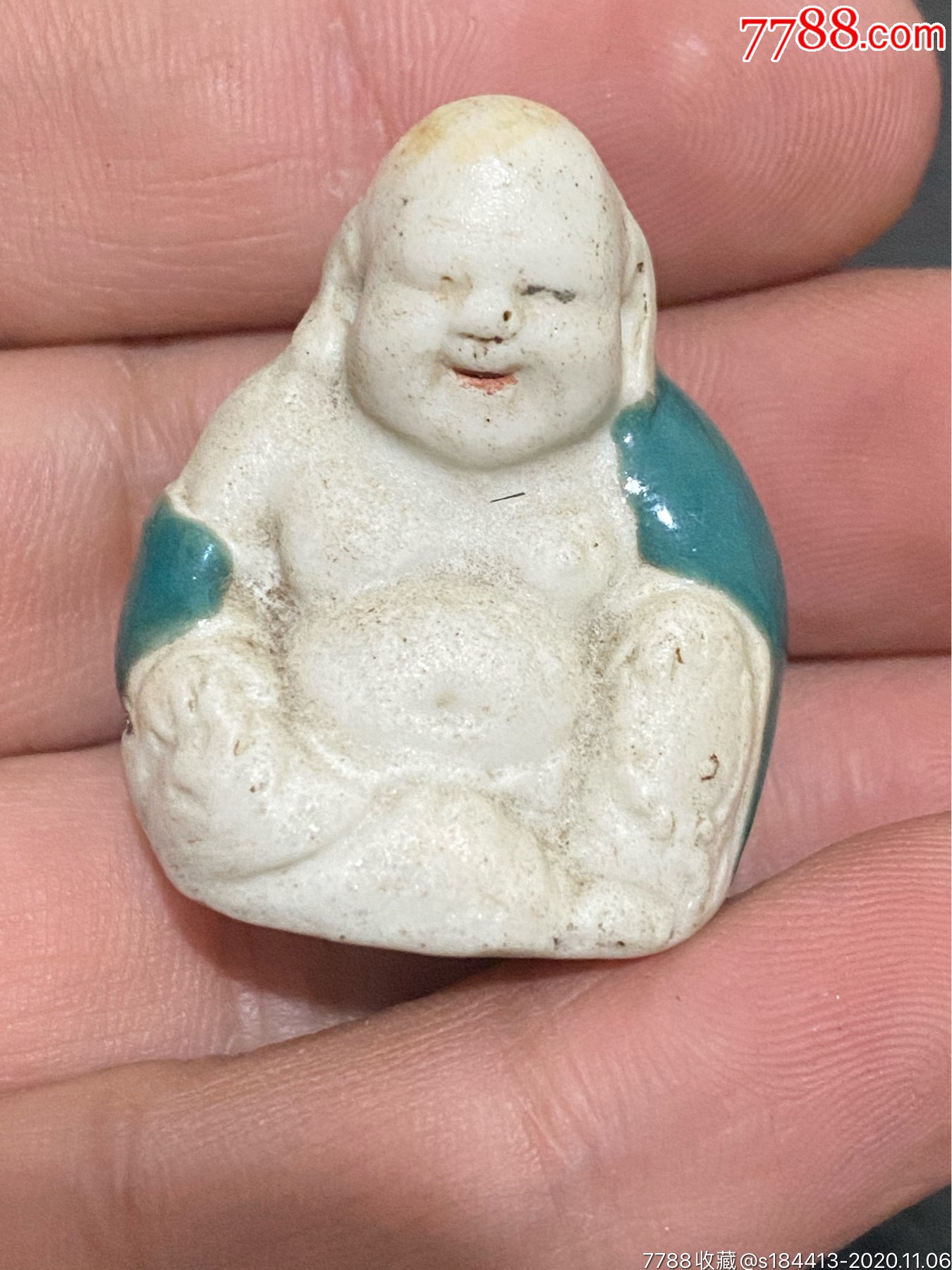 清代瓷佛