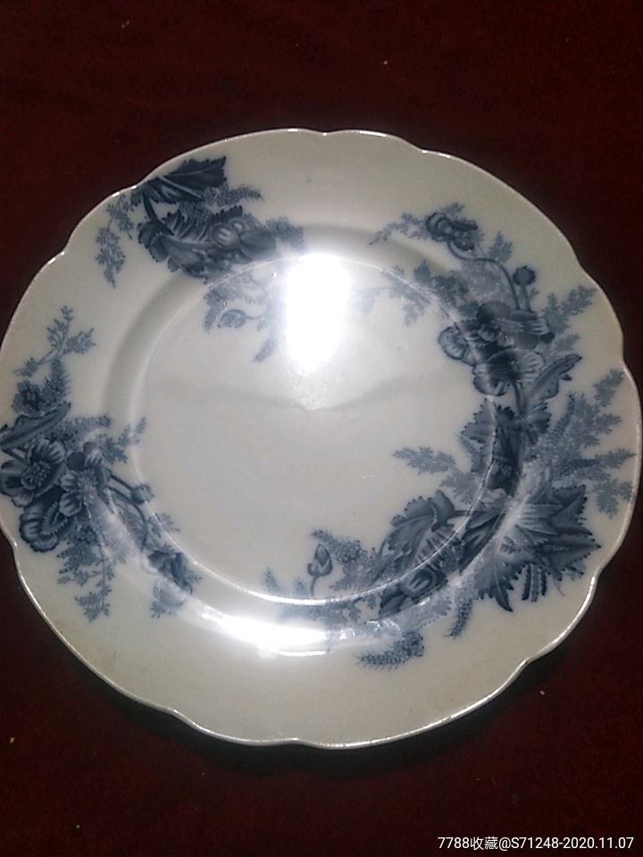 民国外国特大瓷盘一块,反面有外文商标