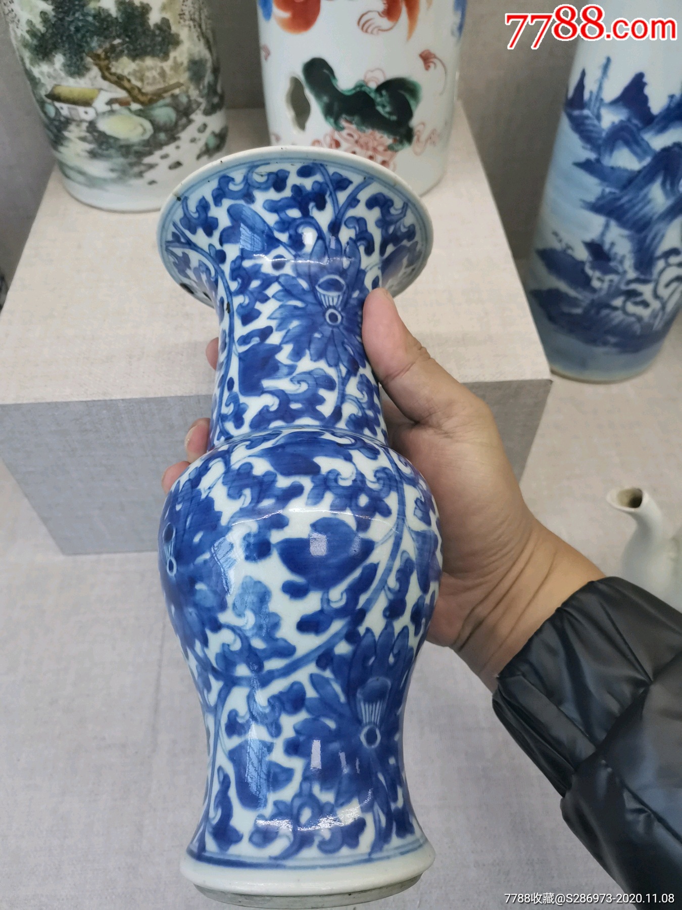 康熙时青花凤尾尊