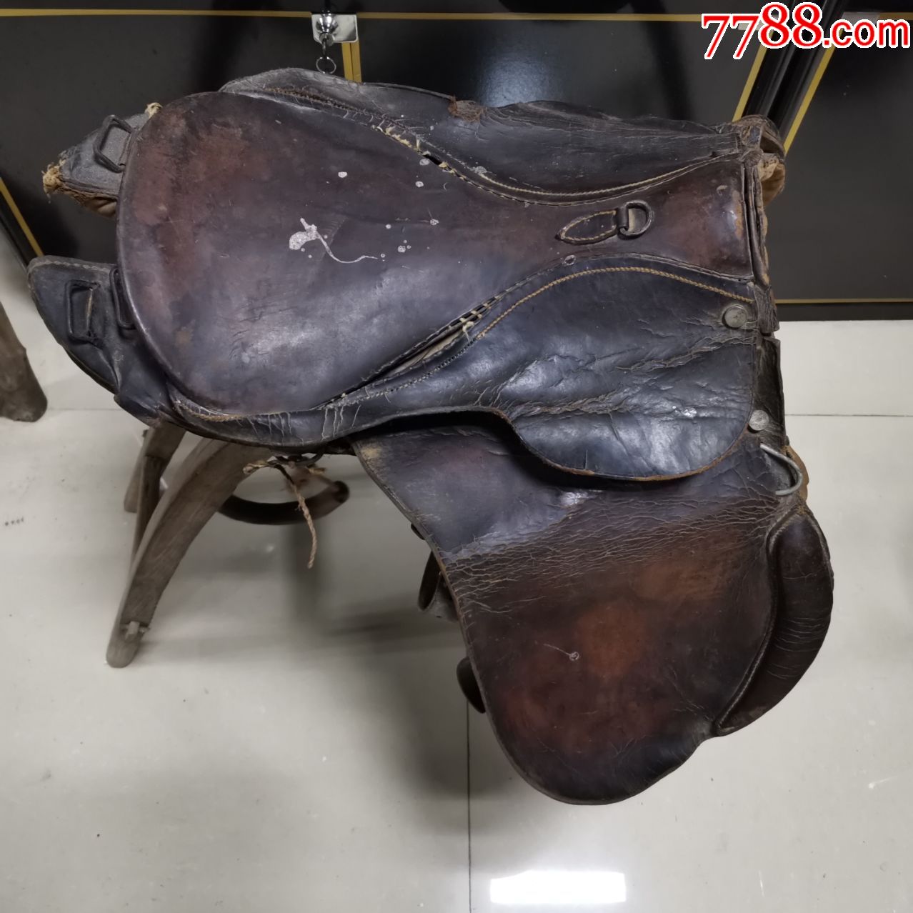 红色收藏抗战时期老物件八路国军配备军政部武昌制革厂马鞍原品真品