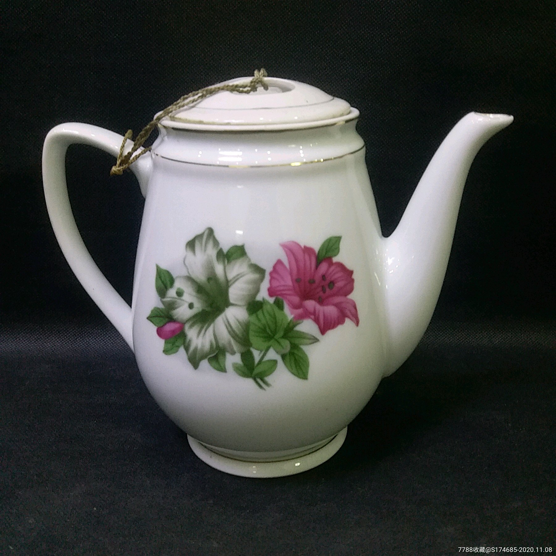 首页 零售 单色白瓷 >> 文革老上海陶瓷壶老茶水壶