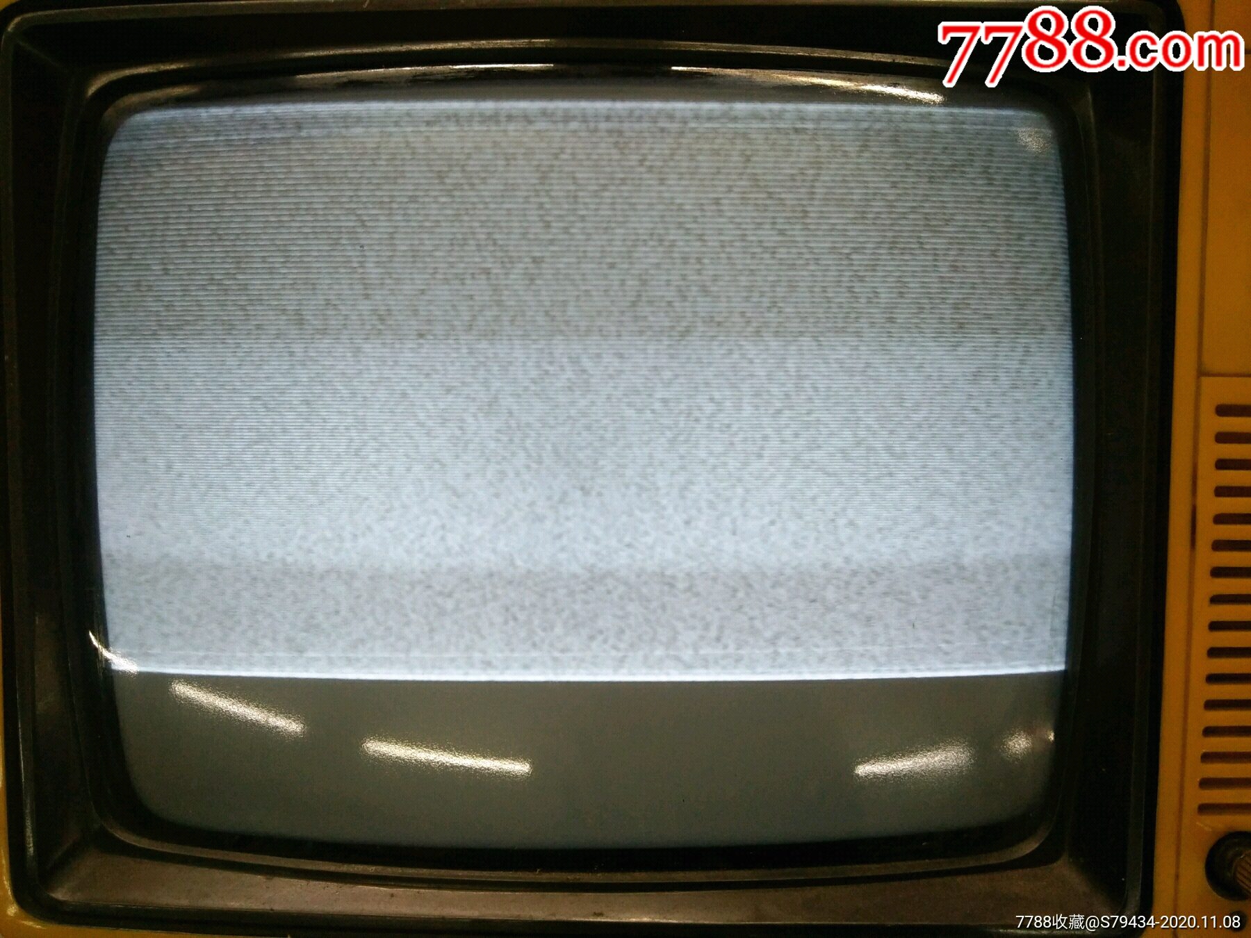 菊花352黑白电视机丹东电视机厂底下沾有弓长岭青年电视机修理部保修