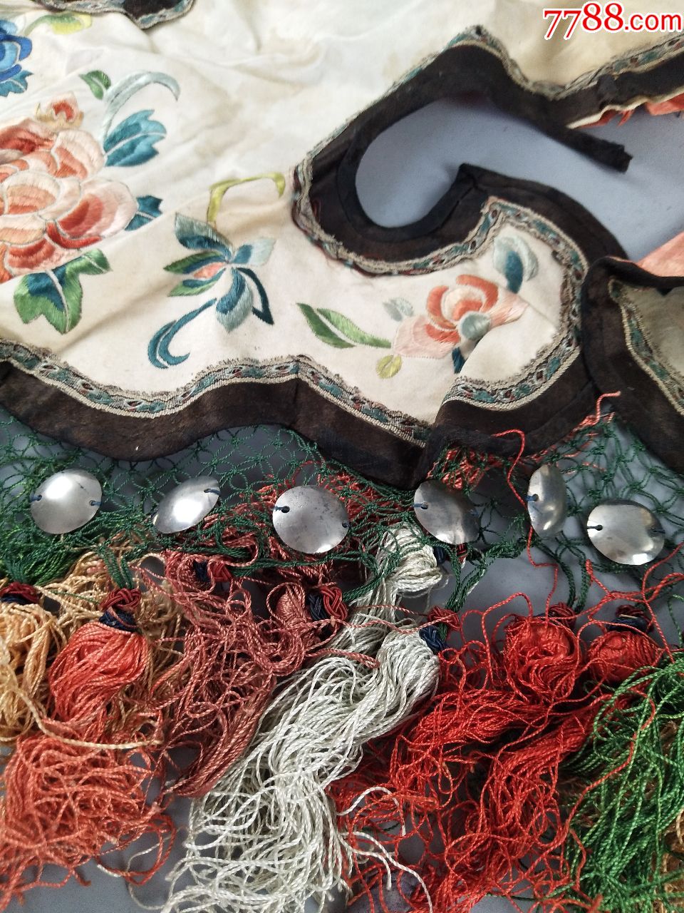 清绣工精美云肩