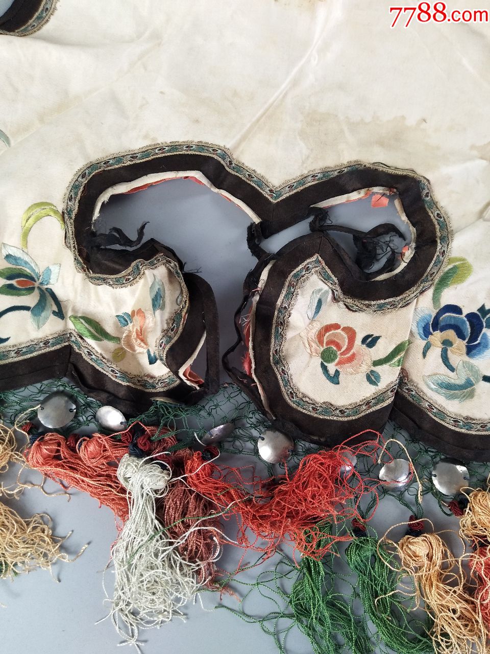 清绣工精美云肩