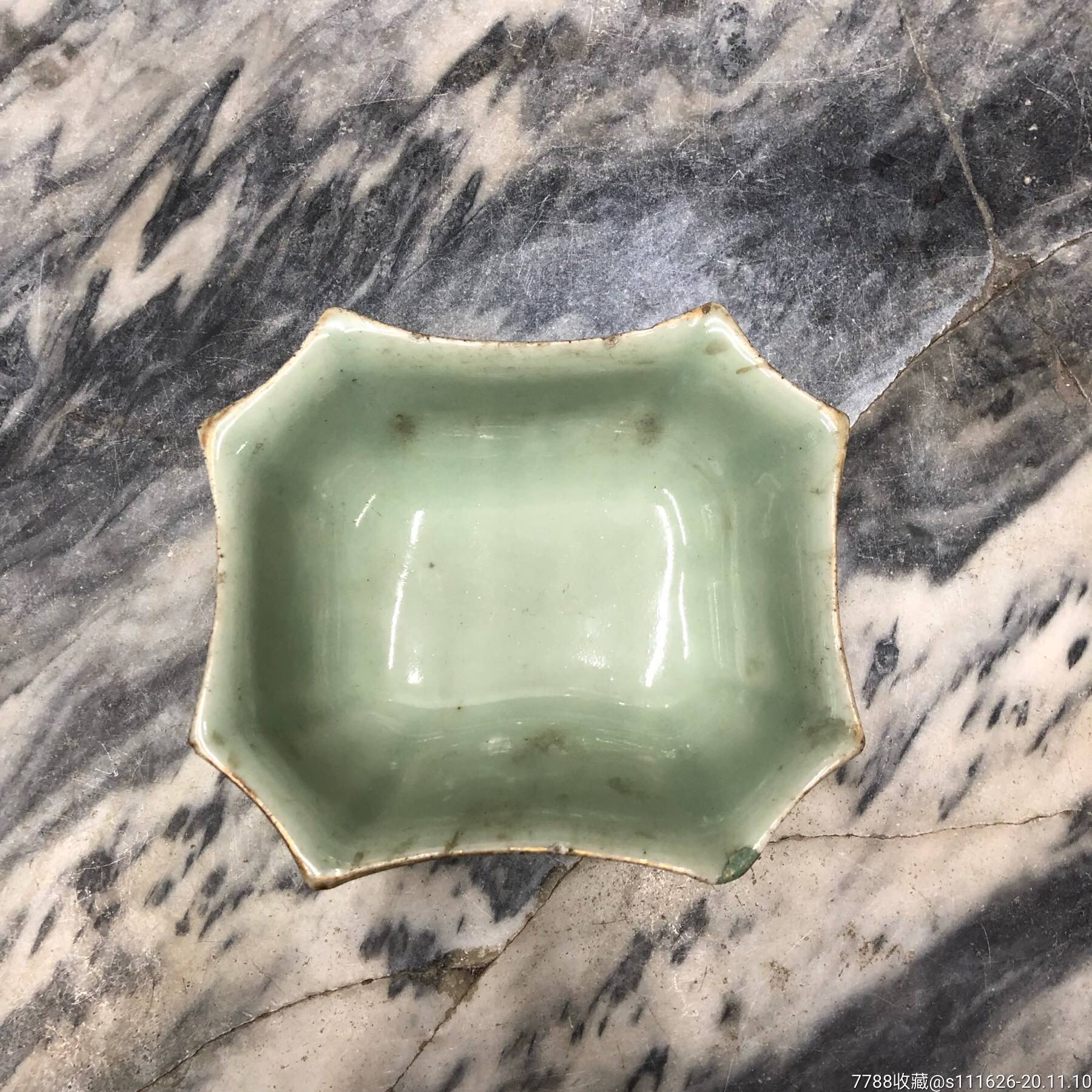 晚清时期-豆青釉粉彩花鸟纹水仙盆