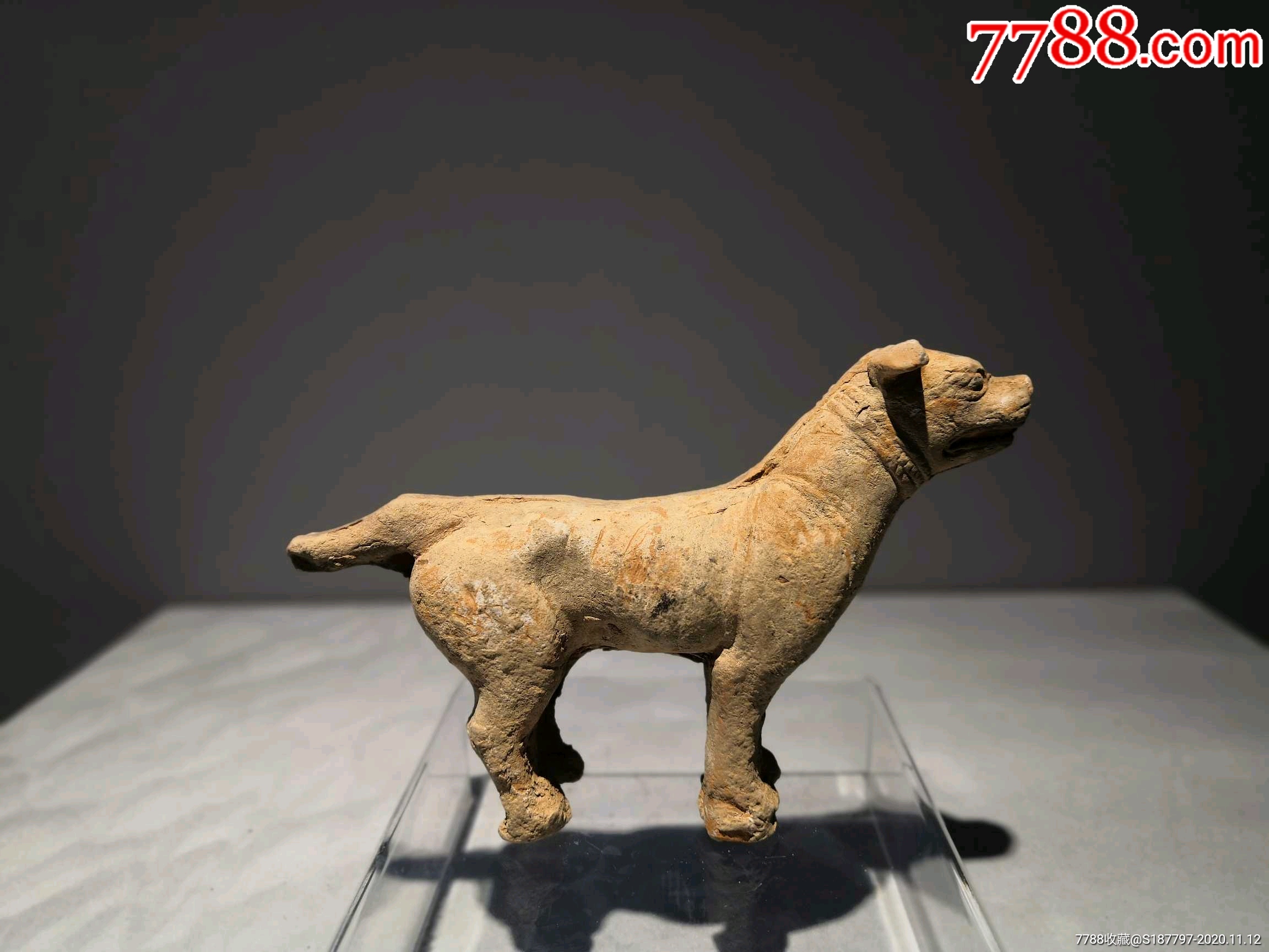 南北朝时期陶狗