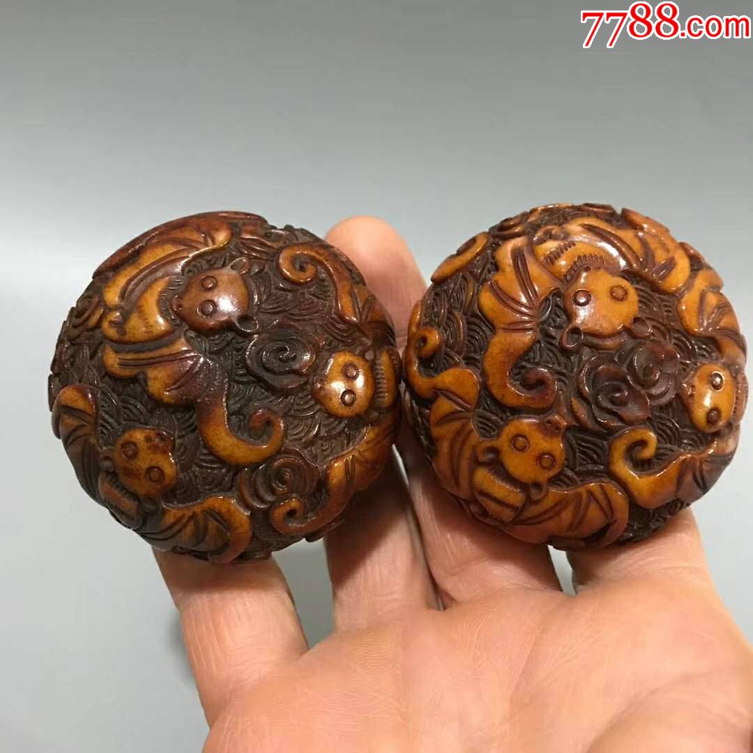 旧藏:雕刻手把件,纯手工雕刻,刻工精湛,鹿角细腻滑润,包浆浓厚,磨损