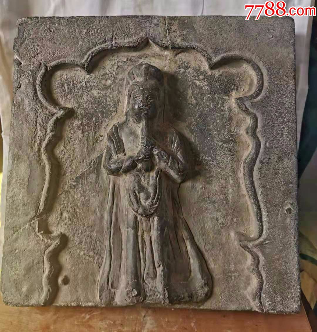 唐代砖雕吹箫侍女立像