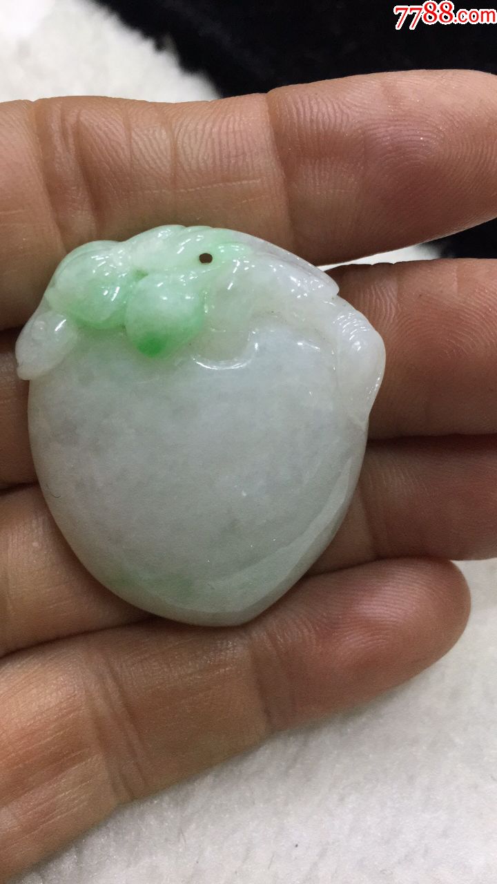 翡翠桃子挂件
