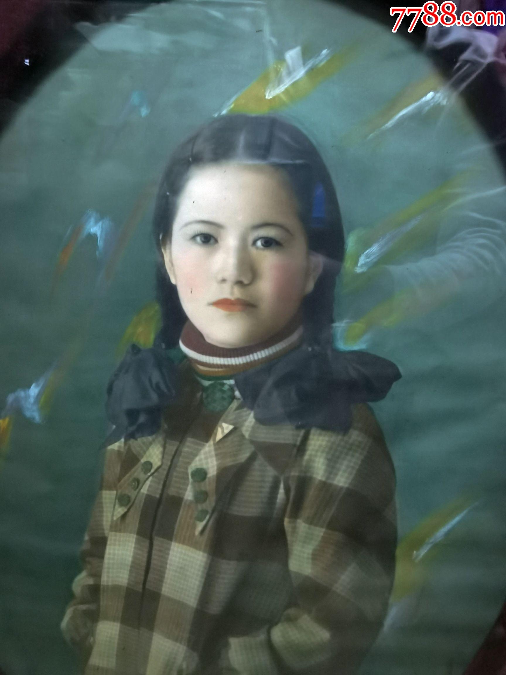 超大美女上色照,背景是油画上彩_老照片【樱花彩】_第1张_7788钟表