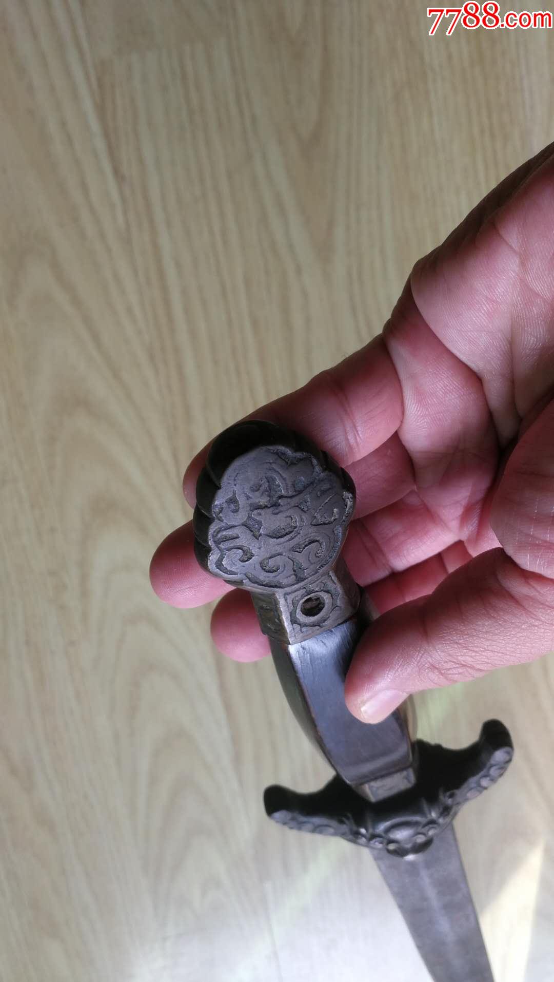 清代龙泉剑两把