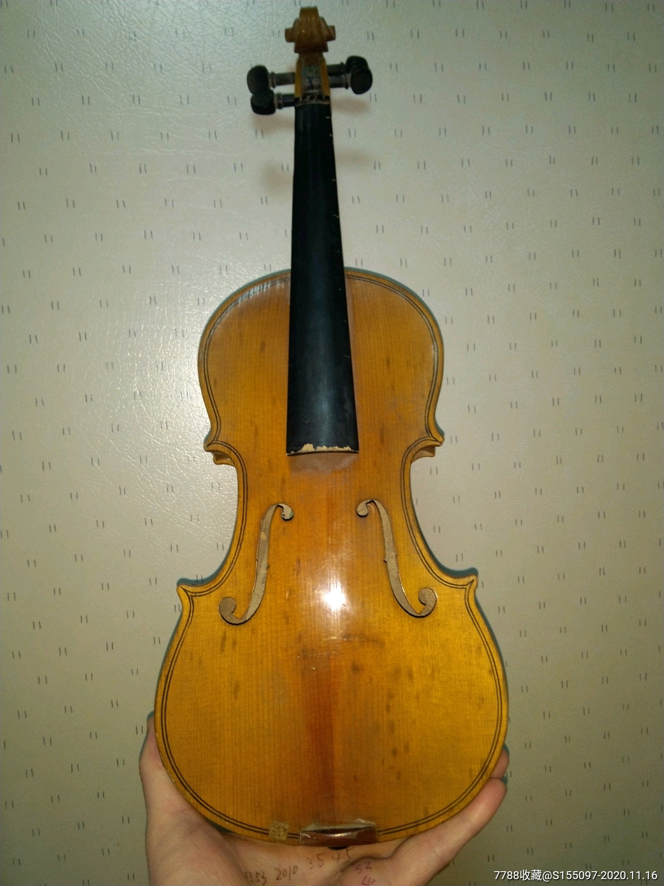 百灵牌小提琴