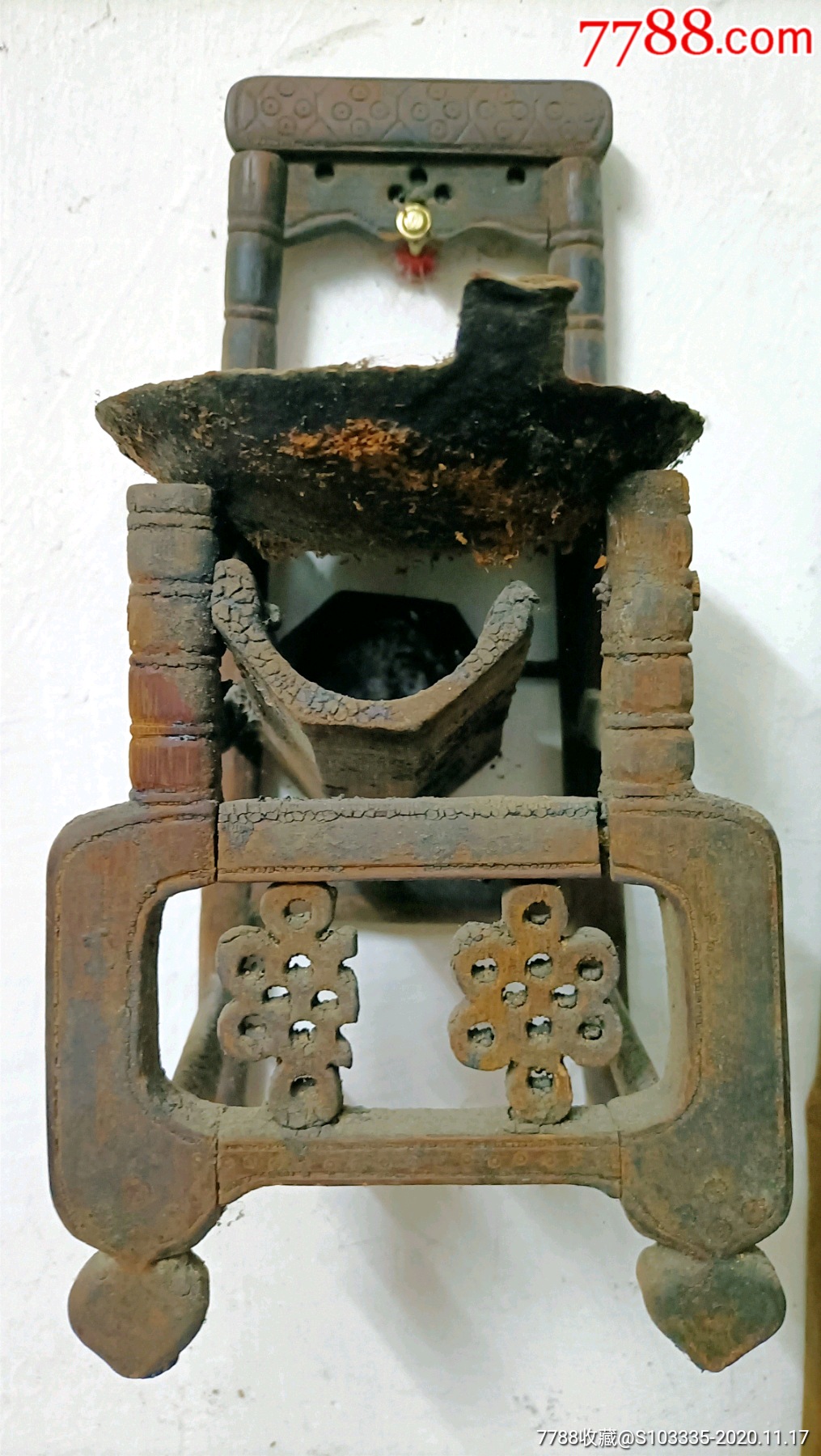 古玩古董民俗老物件收藏首见款孤品精致刻花油灯竹灯木灯架带铁灯盏