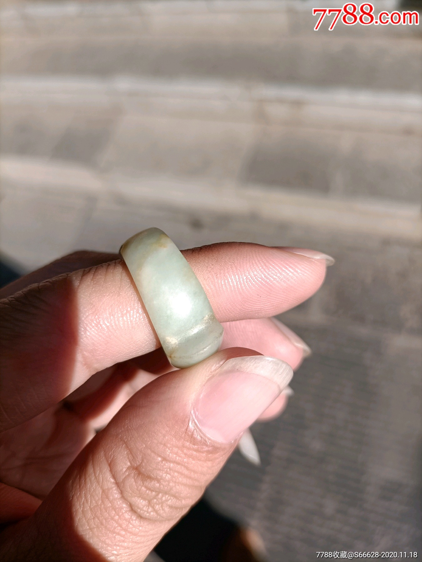 清代翡翠马鞍戒指,带点色,如图包老保真