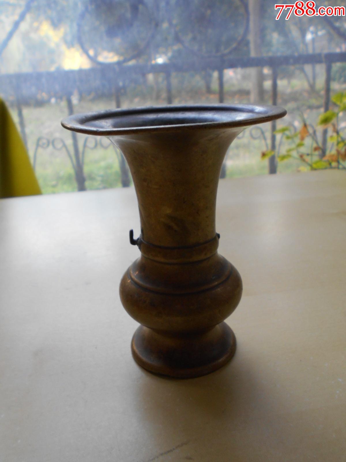 民国【铜花觚】高:12厘米,缺一耳