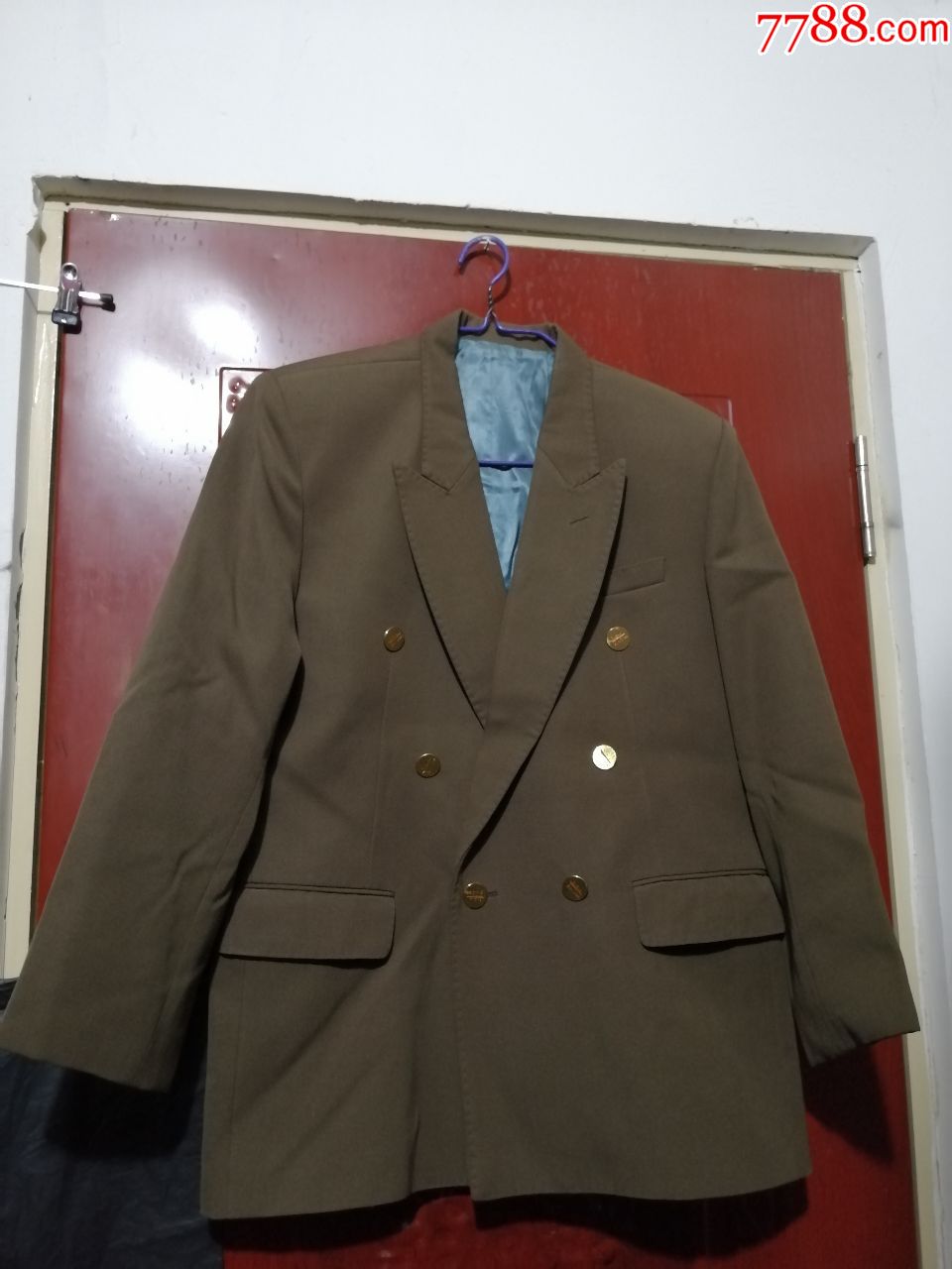 过去老西服金盾的全新未用过