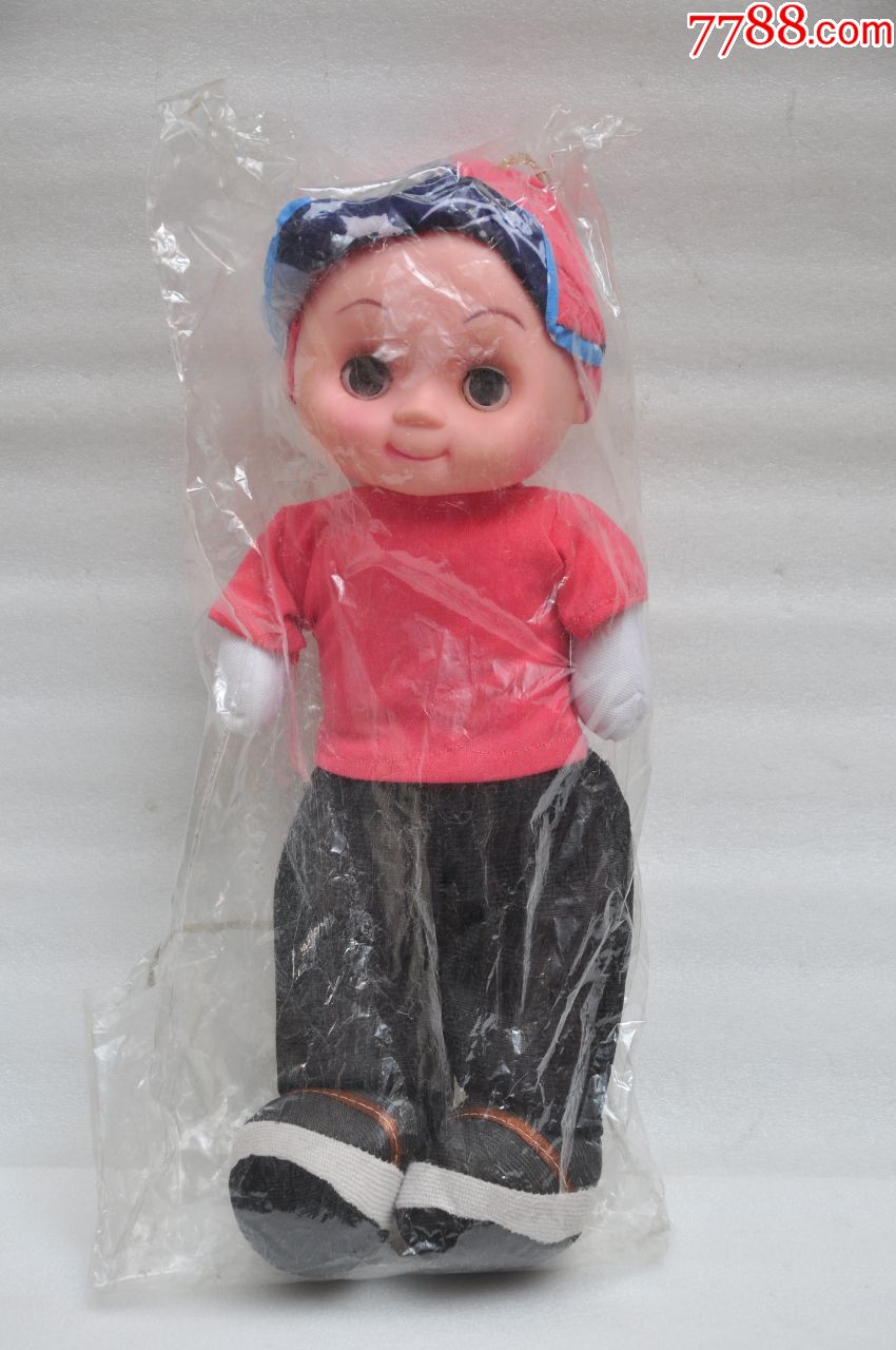 早期音乐娃娃按压娃娃胸前播放孙悦歌曲