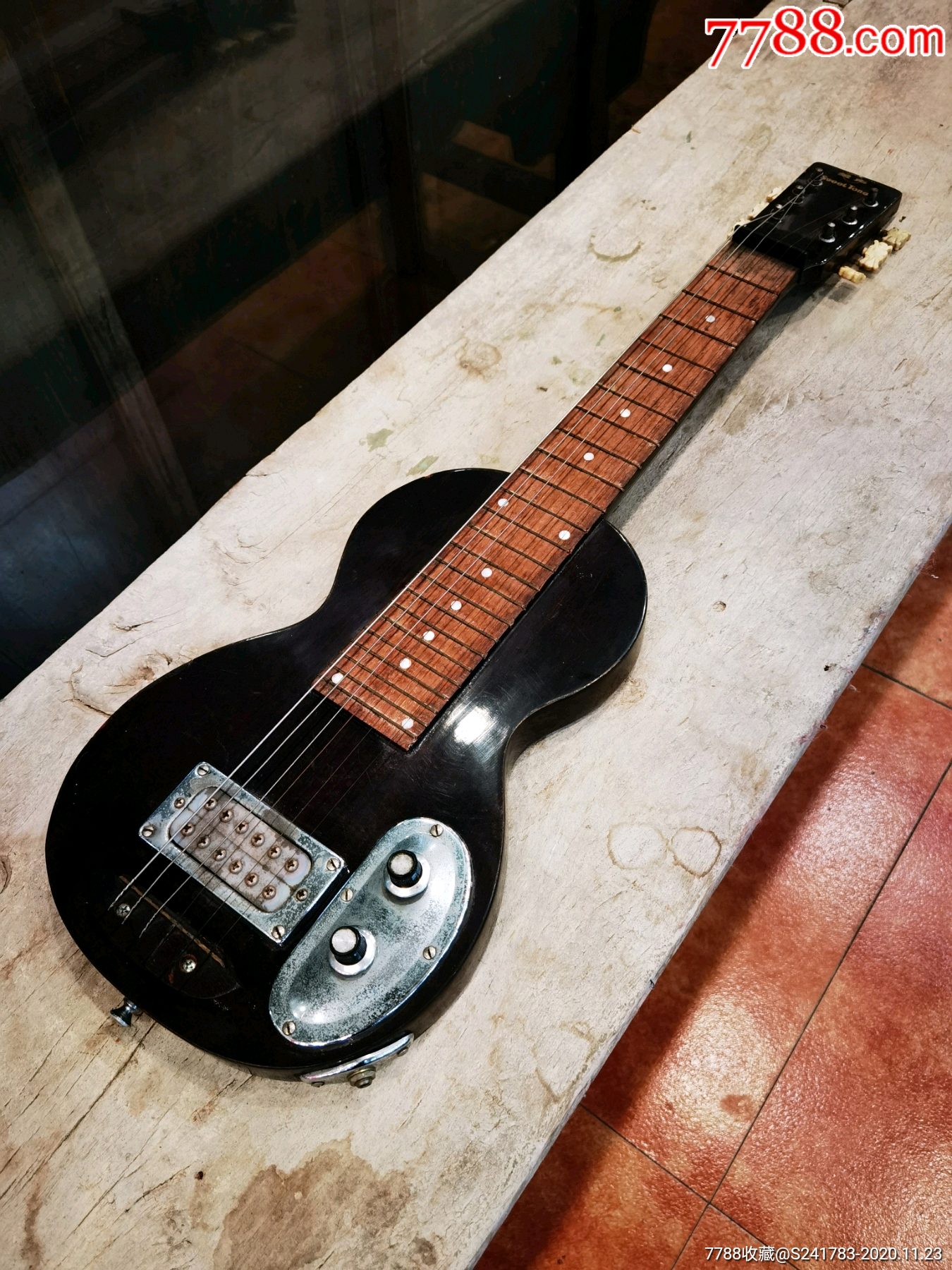 八十年代美声牌电吉他