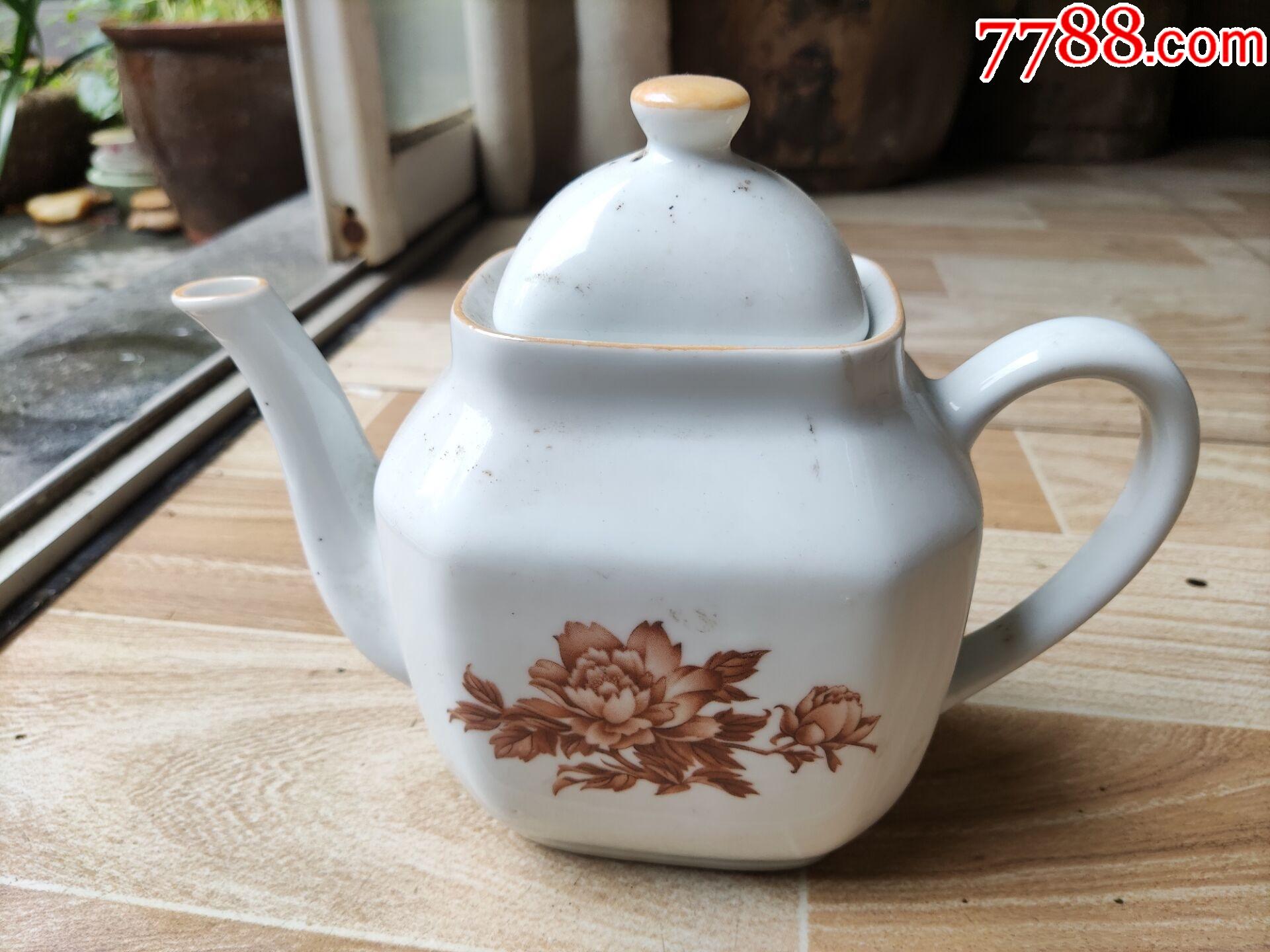 景德镇花卉执壶