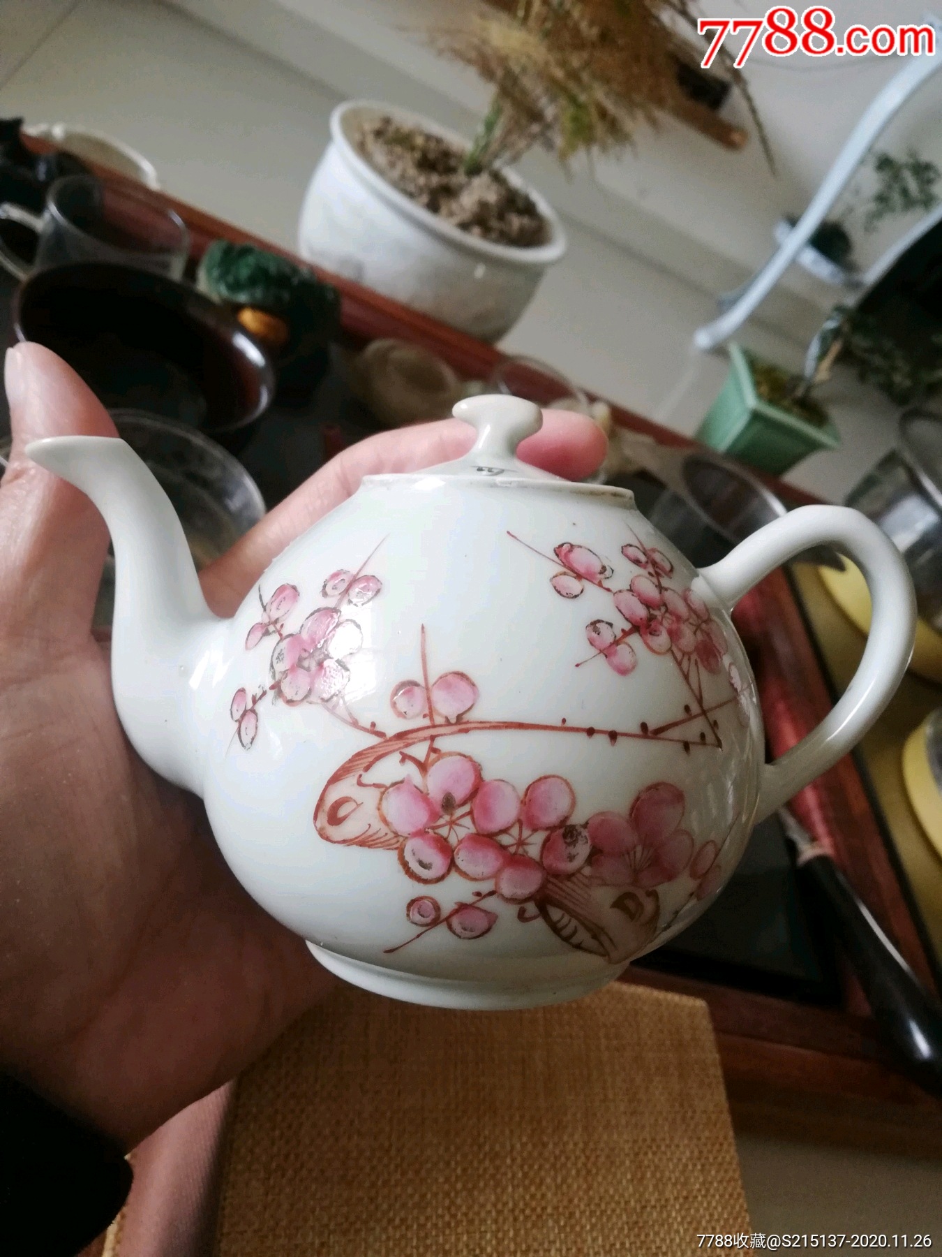 民国梅花手把壶