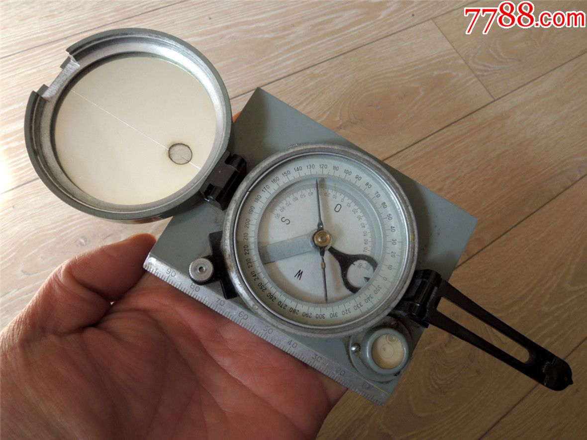 度量衡收藏2011文革为人民服务款钢壳大底指南针水平仪223g