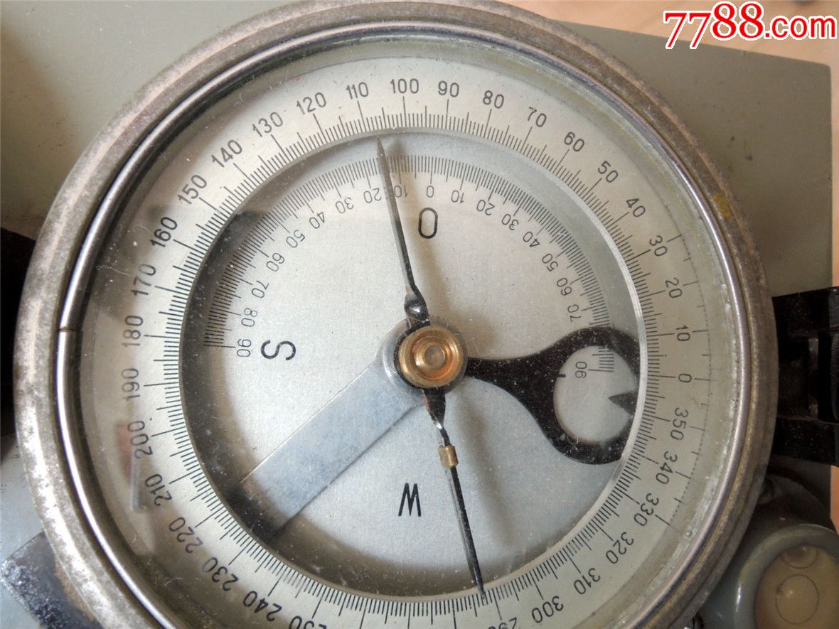 度量衡收藏2011文革为人民服务款钢壳大底指南针水平仪223g