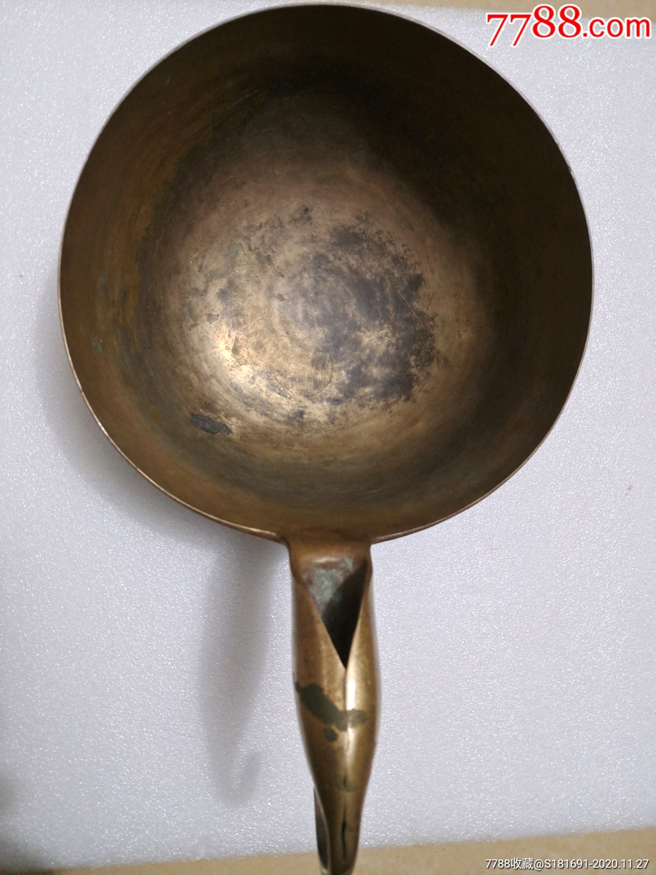 民国时期造型比较独特的老铜瓢