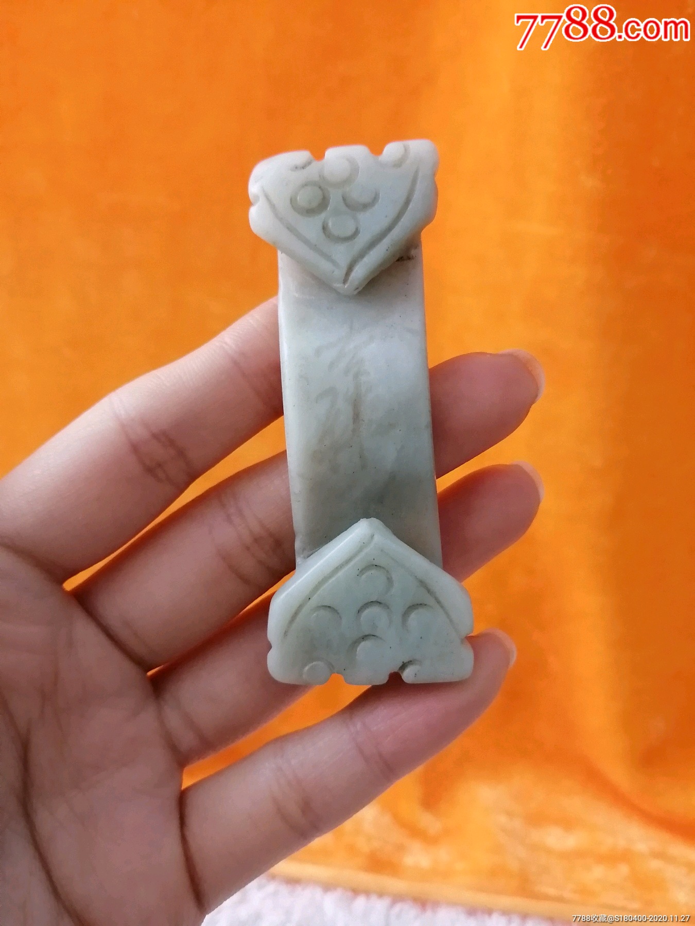 手工雕刻玉如意